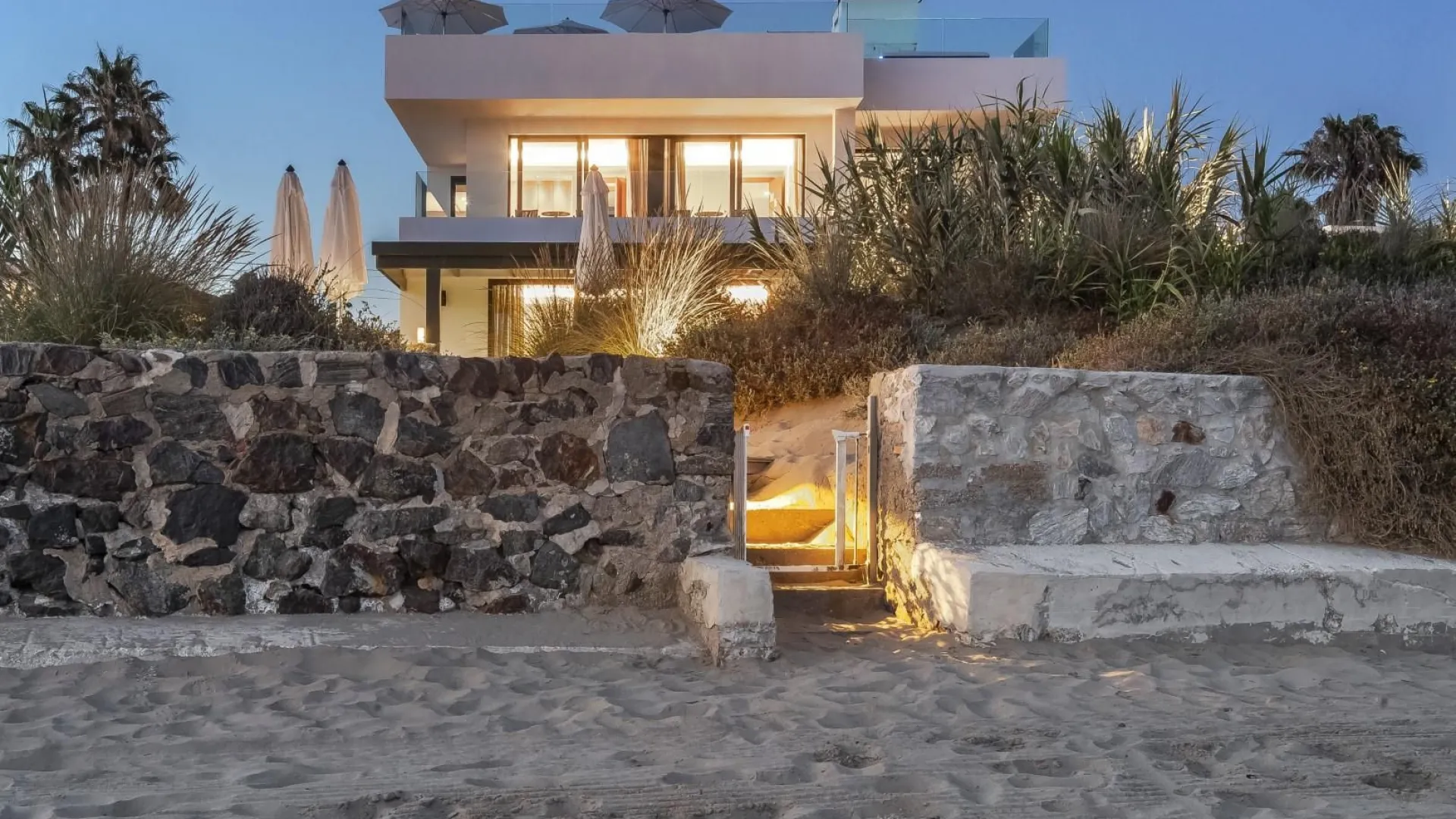 Villa de 6 dormitorios en venta en Las Chapas