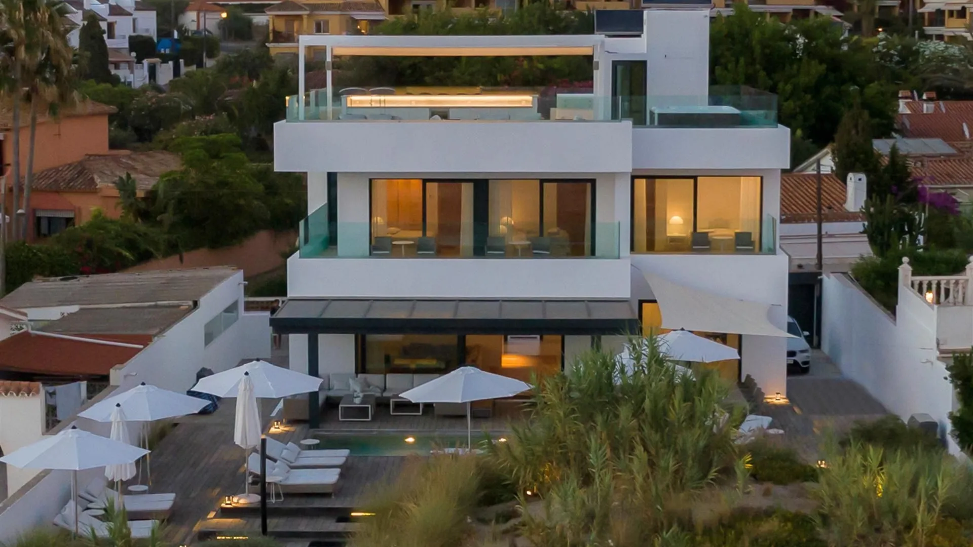 Villa de 6 dormitorios en venta en Las Chapas