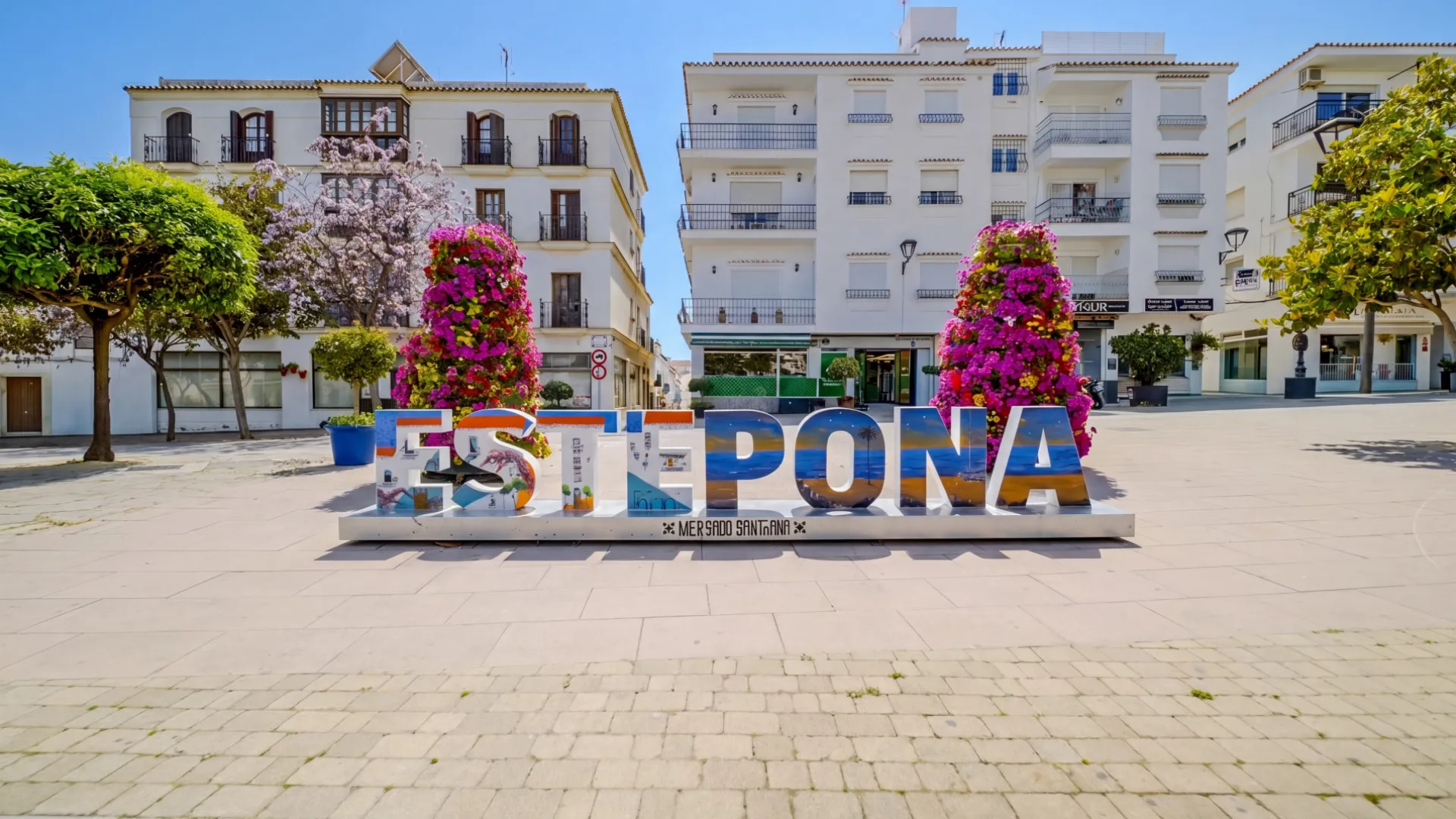 Se vende adosado en Estepona Casco Antiguo con 4 dormitorios