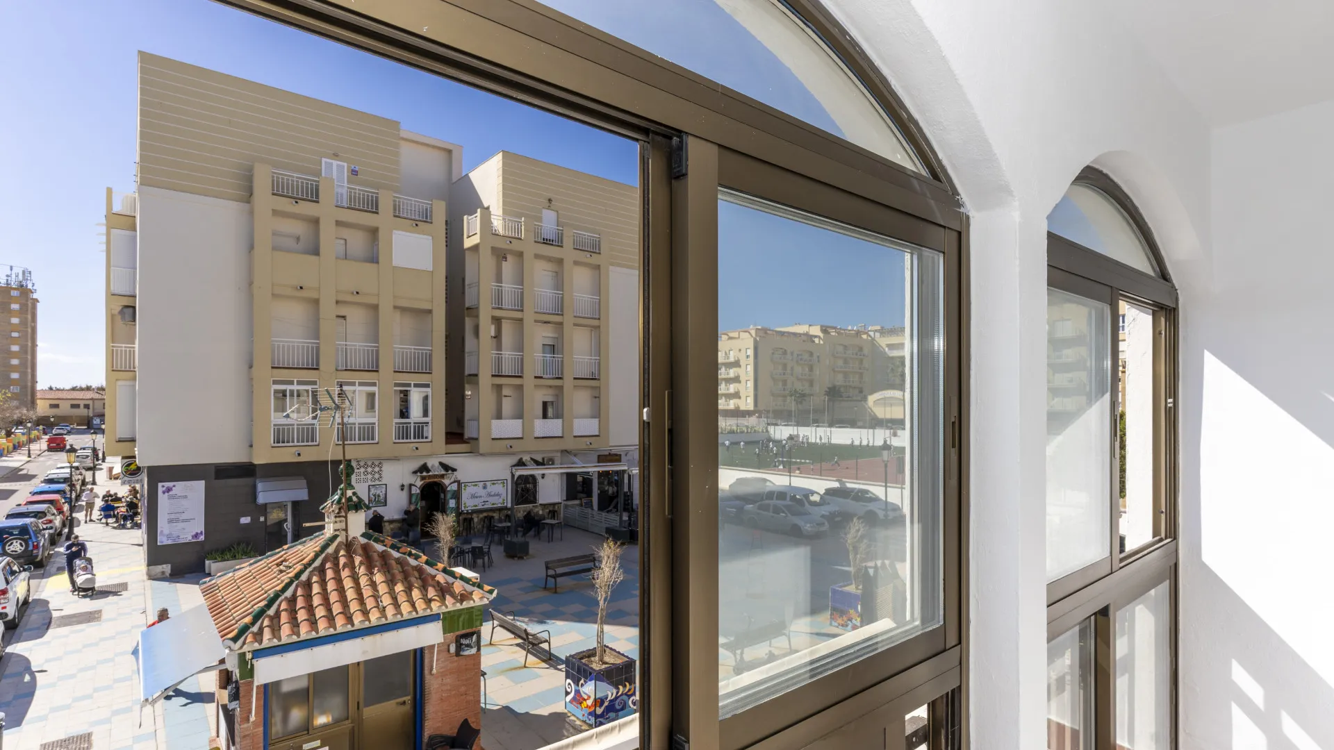 For sale Sabinillas apartment with 4 bedrooms