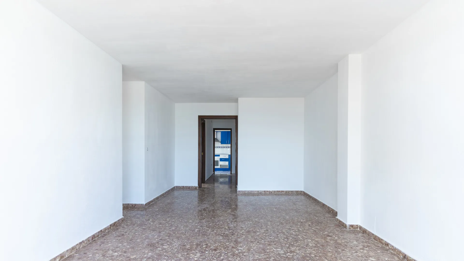 For sale Sabinillas apartment with 4 bedrooms