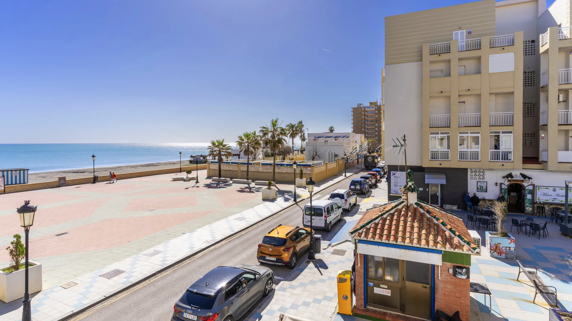 For sale Sabinillas apartment with 4 bedrooms