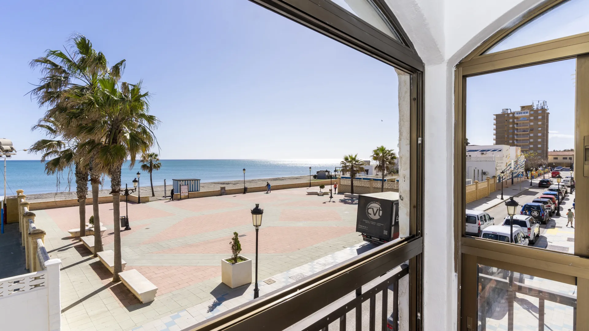 For sale Sabinillas apartment with 4 bedrooms
