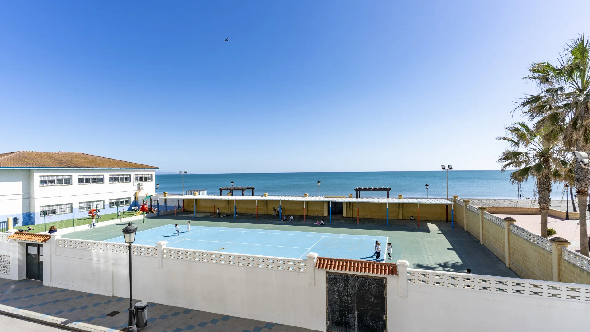 For sale Sabinillas apartment with 4 bedrooms