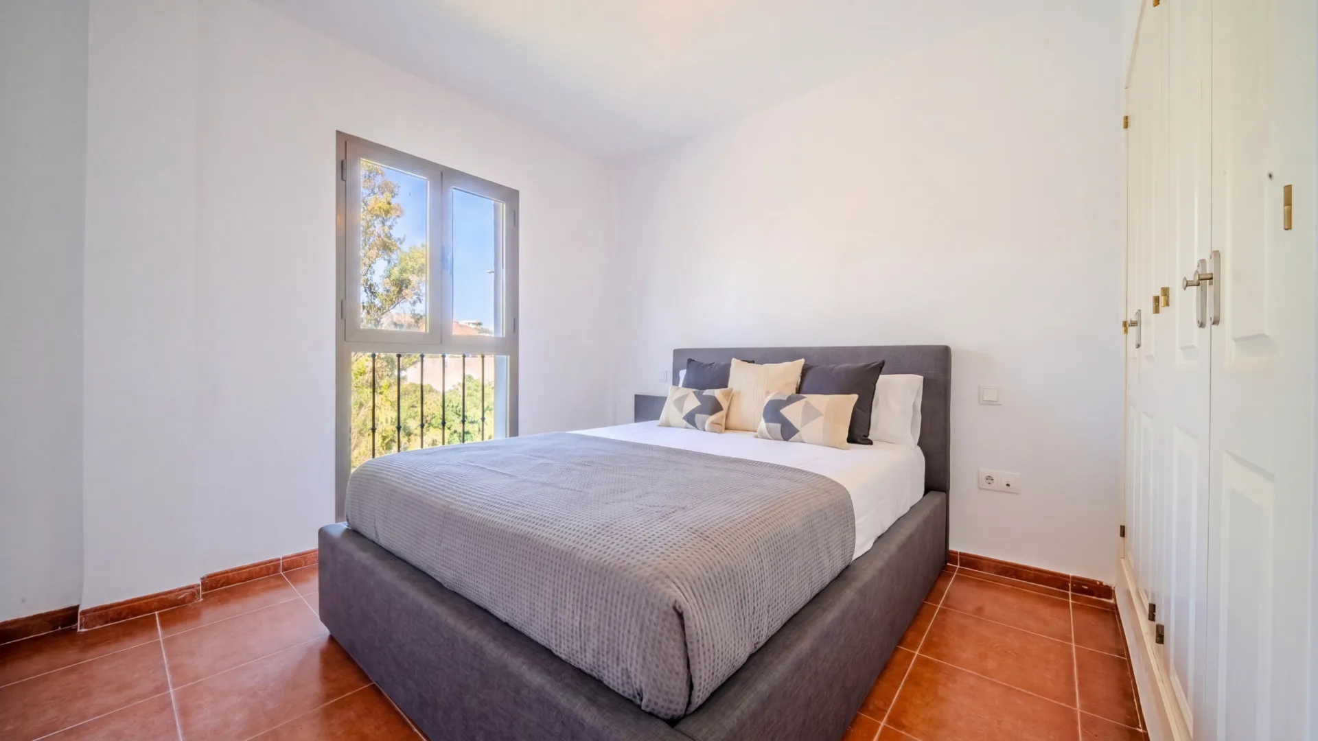 Bahia de Casares, adosado en venta de 3 dormitorios