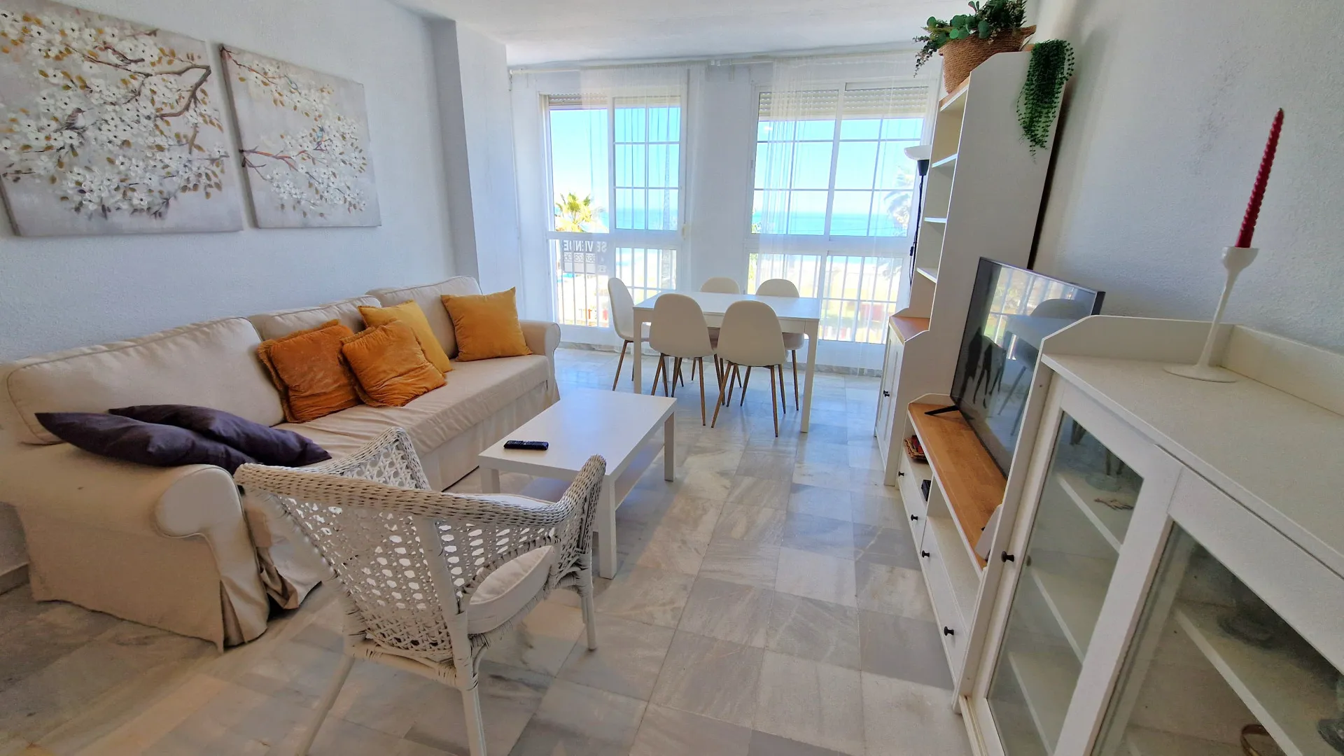 For sale Sabinillas apartment with 2 bedrooms