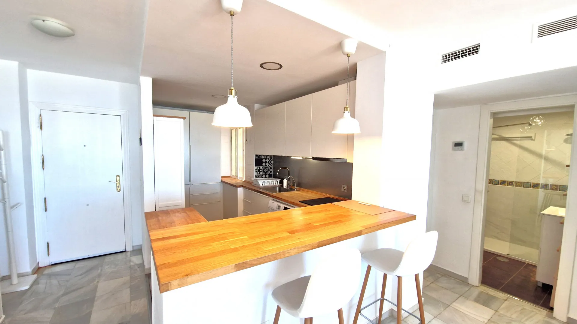 For sale Sabinillas apartment with 2 bedrooms