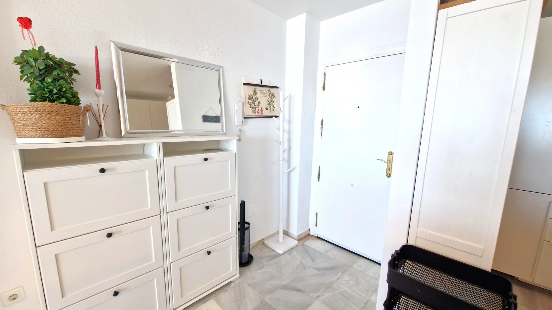 For sale Sabinillas apartment with 2 bedrooms