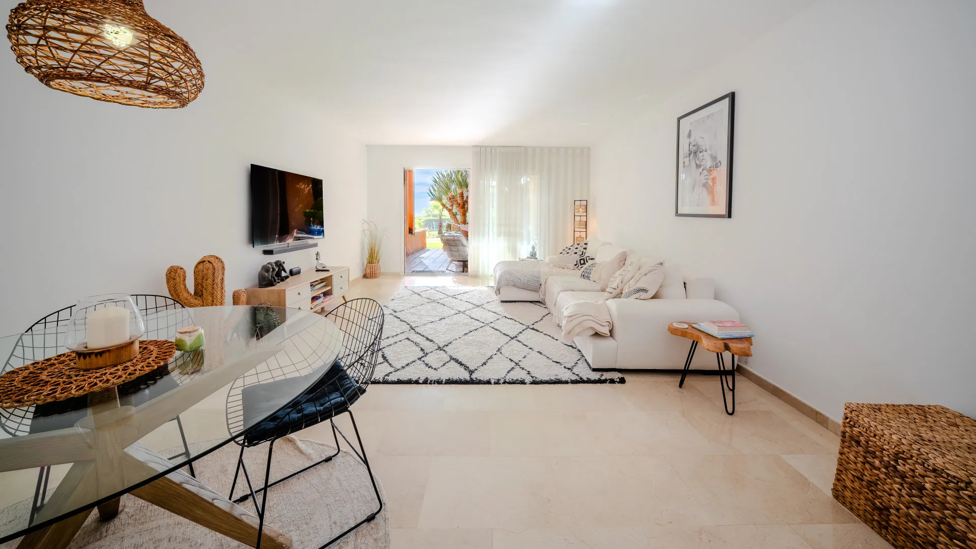 Ground floor apartment for sale in Los Granados de Duquesa with 3 bedrooms