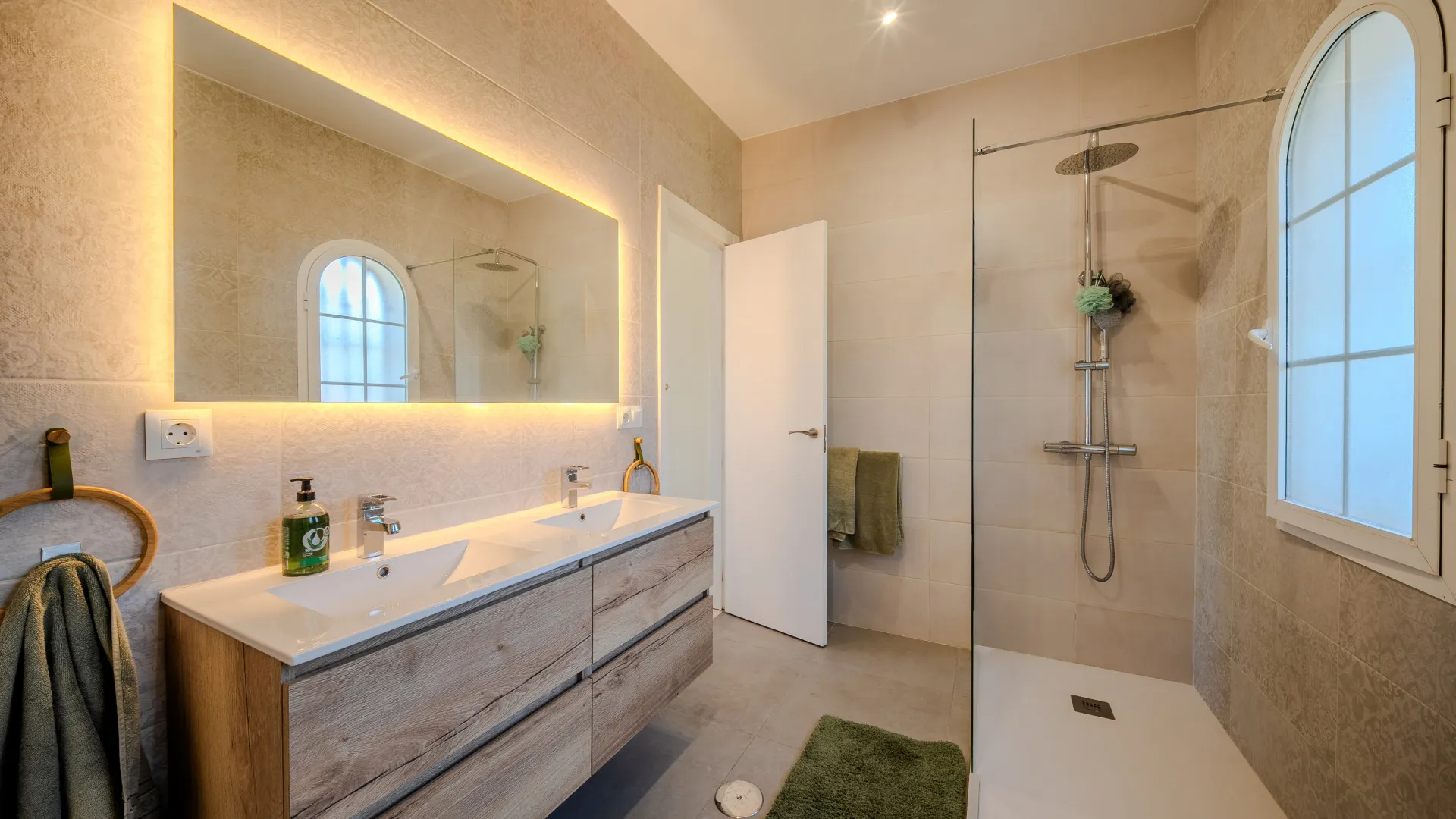 3 bedrooms house for sale in Hacienda Guadalupe