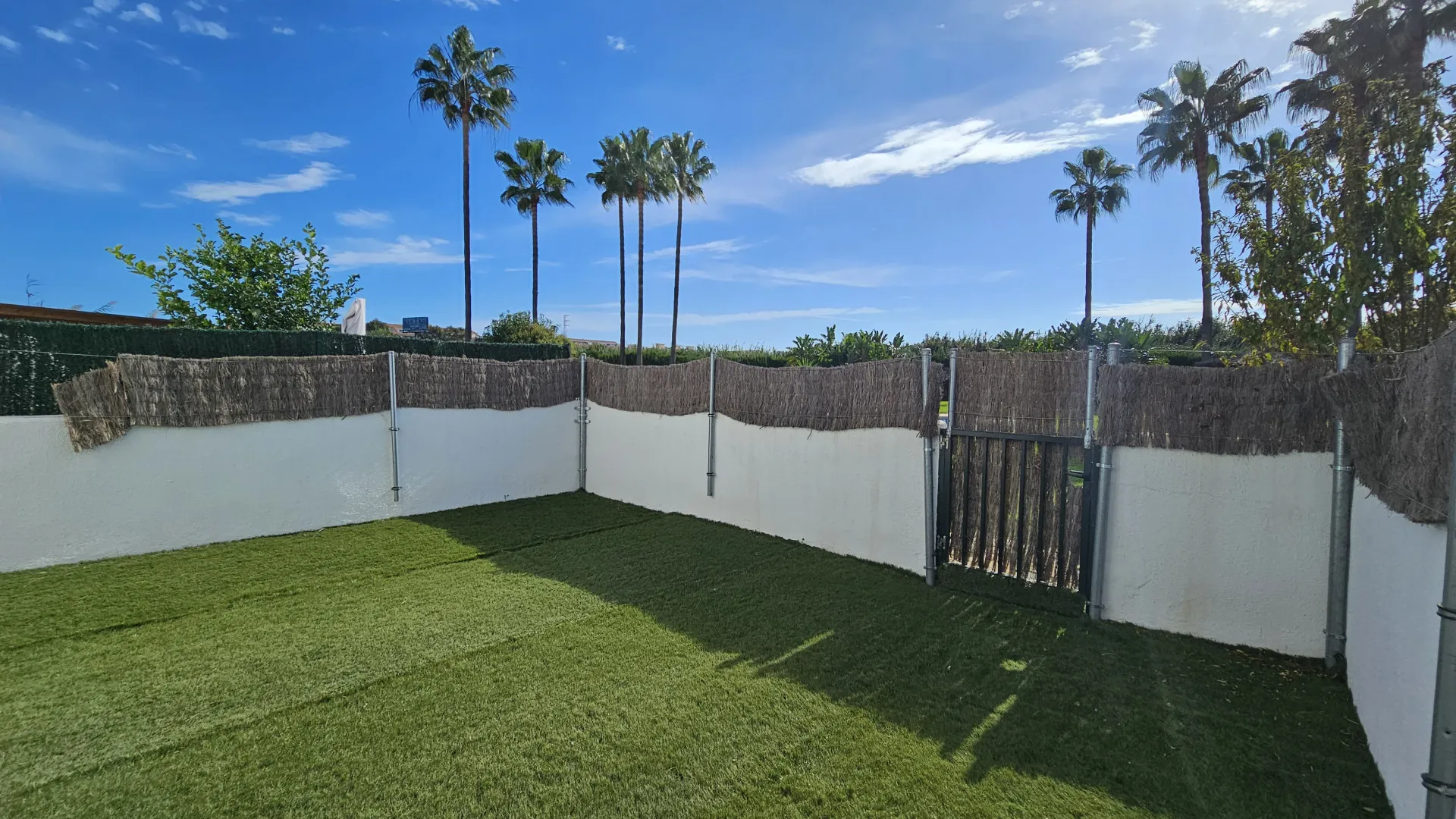 Apartamento planta baja en venta de 2 dormitorios en Marina de Casares