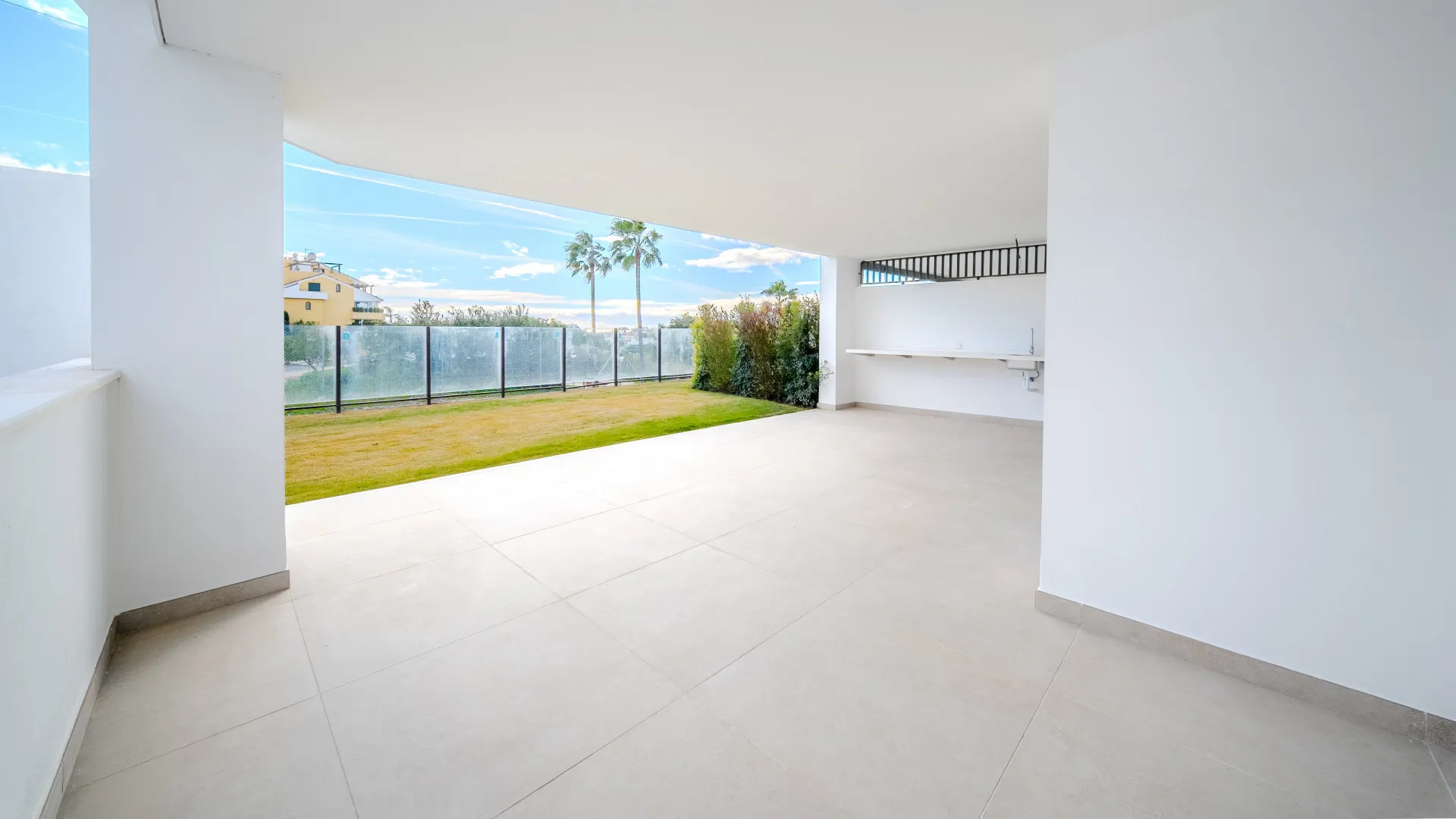 Ground floor apartment with 3 bedrooms for sale in Cancelada