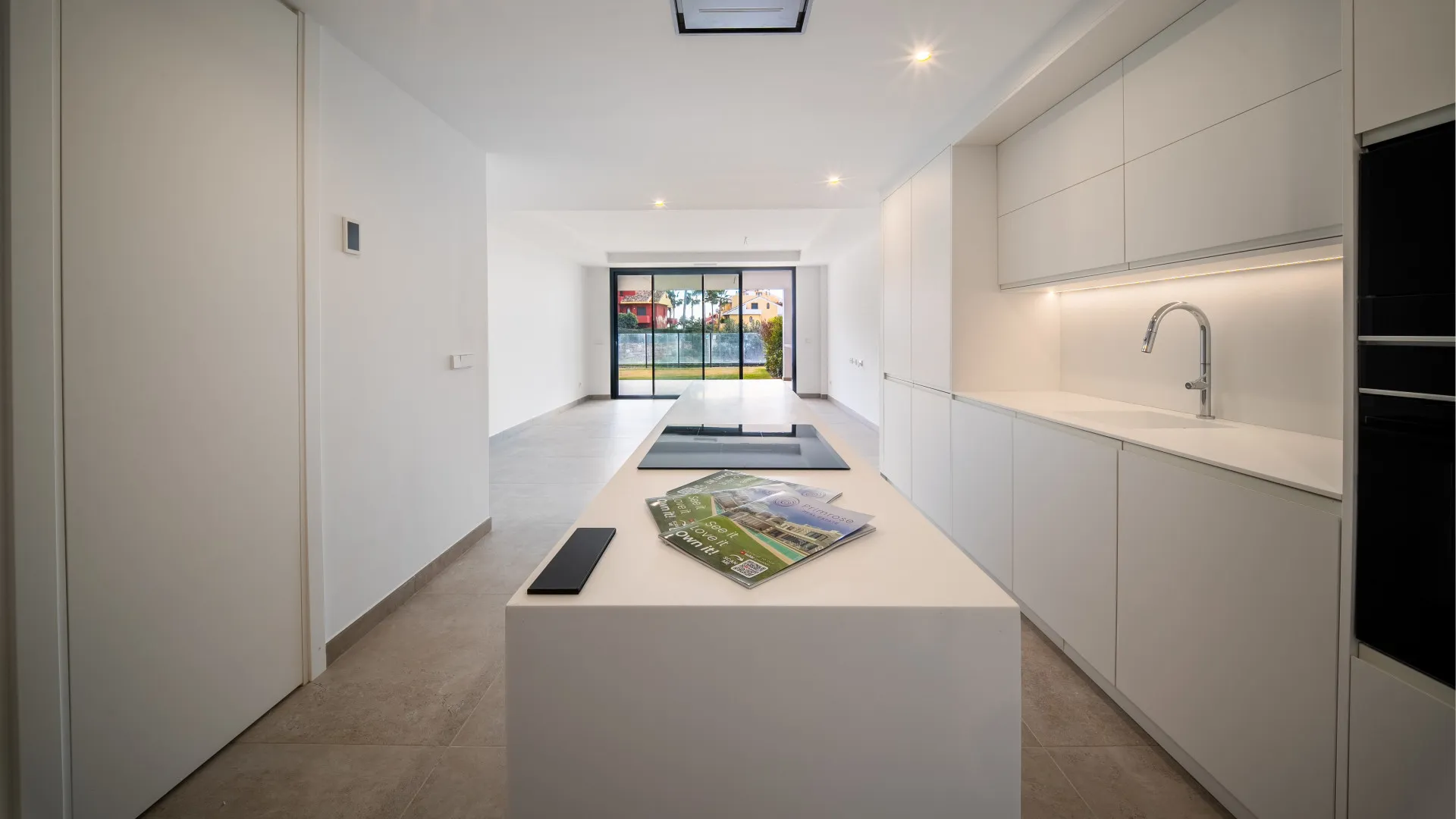 Ground floor apartment with 3 bedrooms for sale in Cancelada