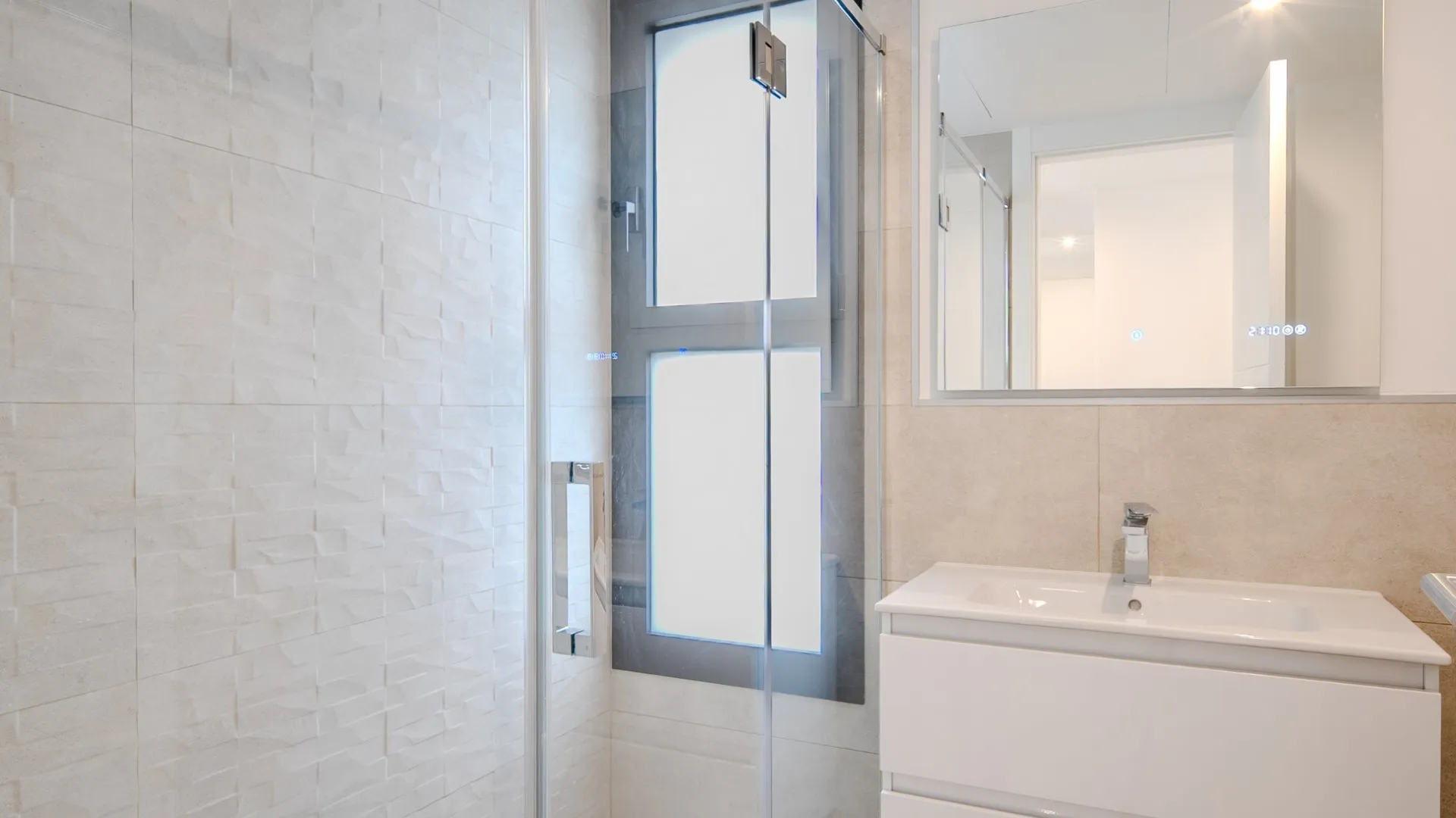 Ground floor apartment with 3 bedrooms for sale in Cancelada