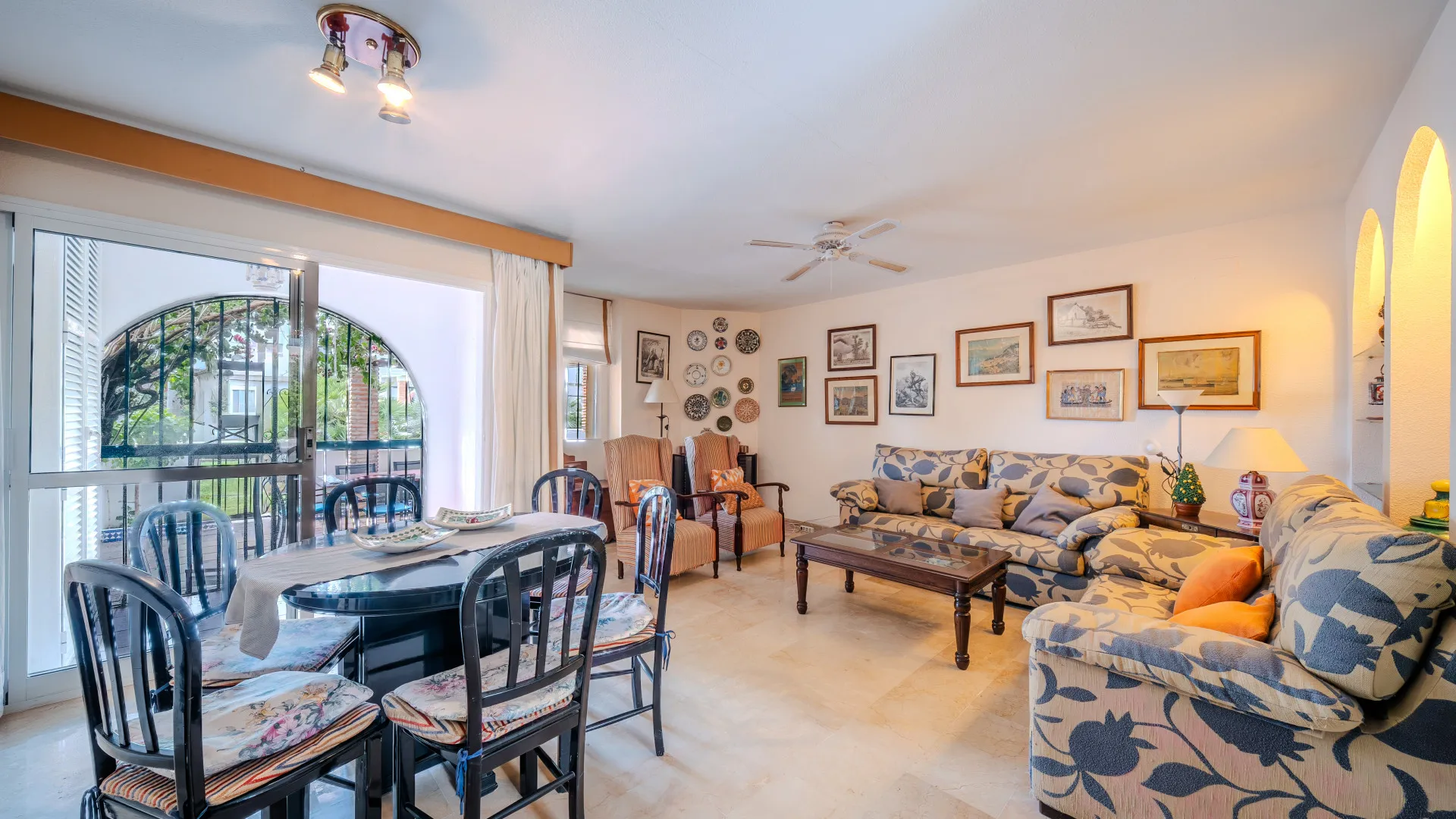 Adosado en venta en Marina de Casares con 5 dormitorios