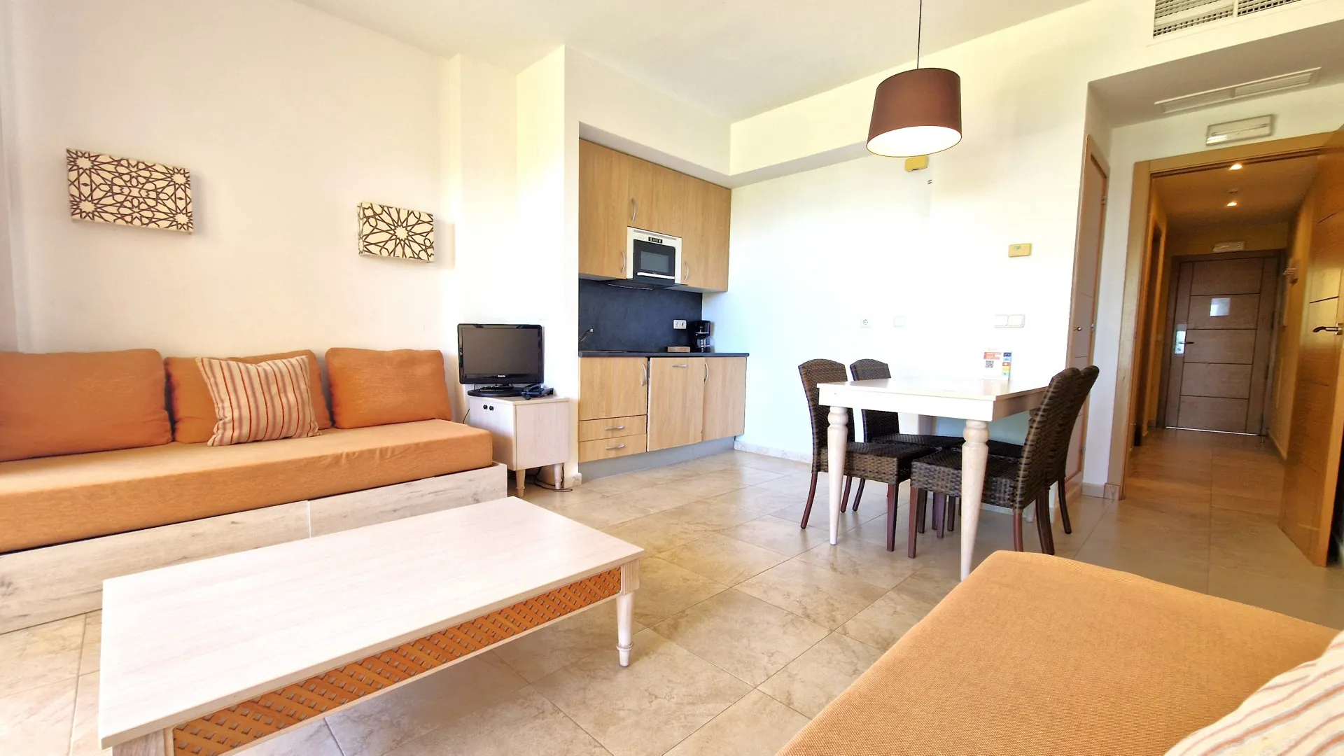 Bahia de las Rocas, apartamento planta baja con 1 dormitorio a la venta