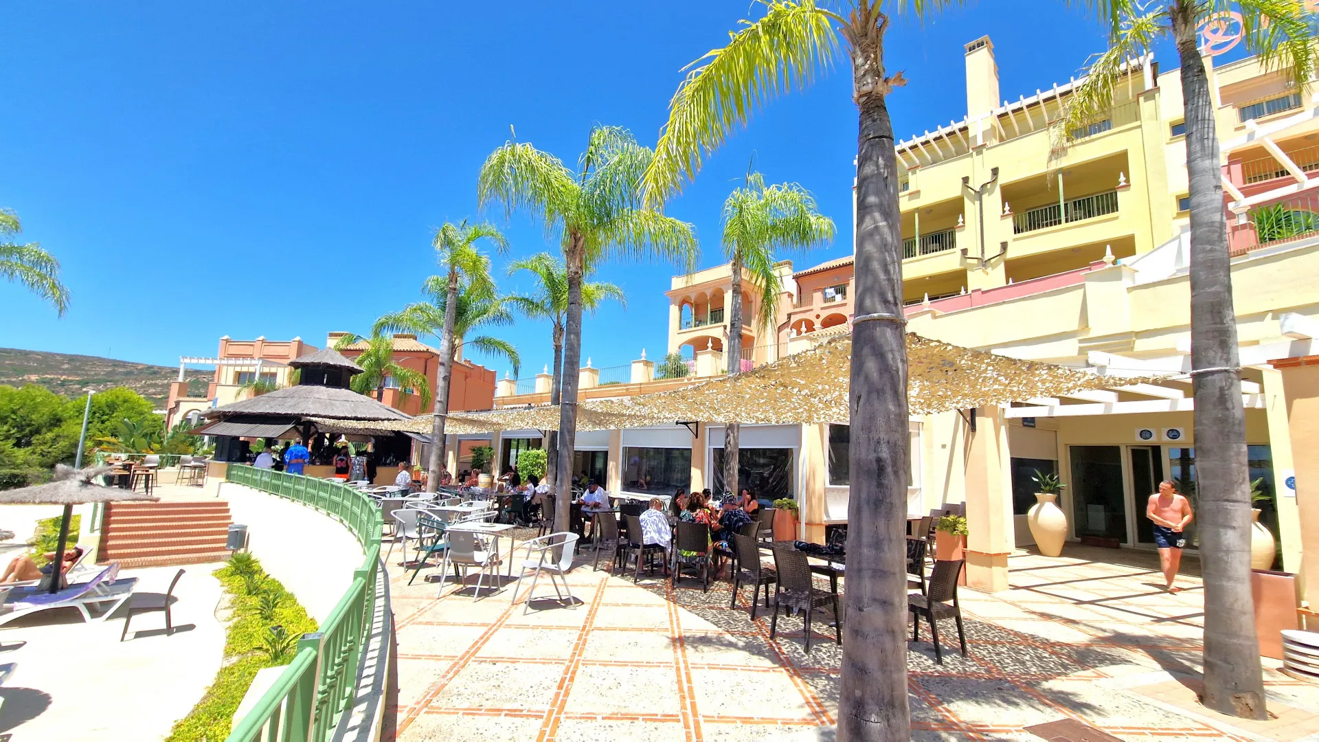 Bahia de las Rocas, apartamento planta baja con 1 dormitorio a la venta