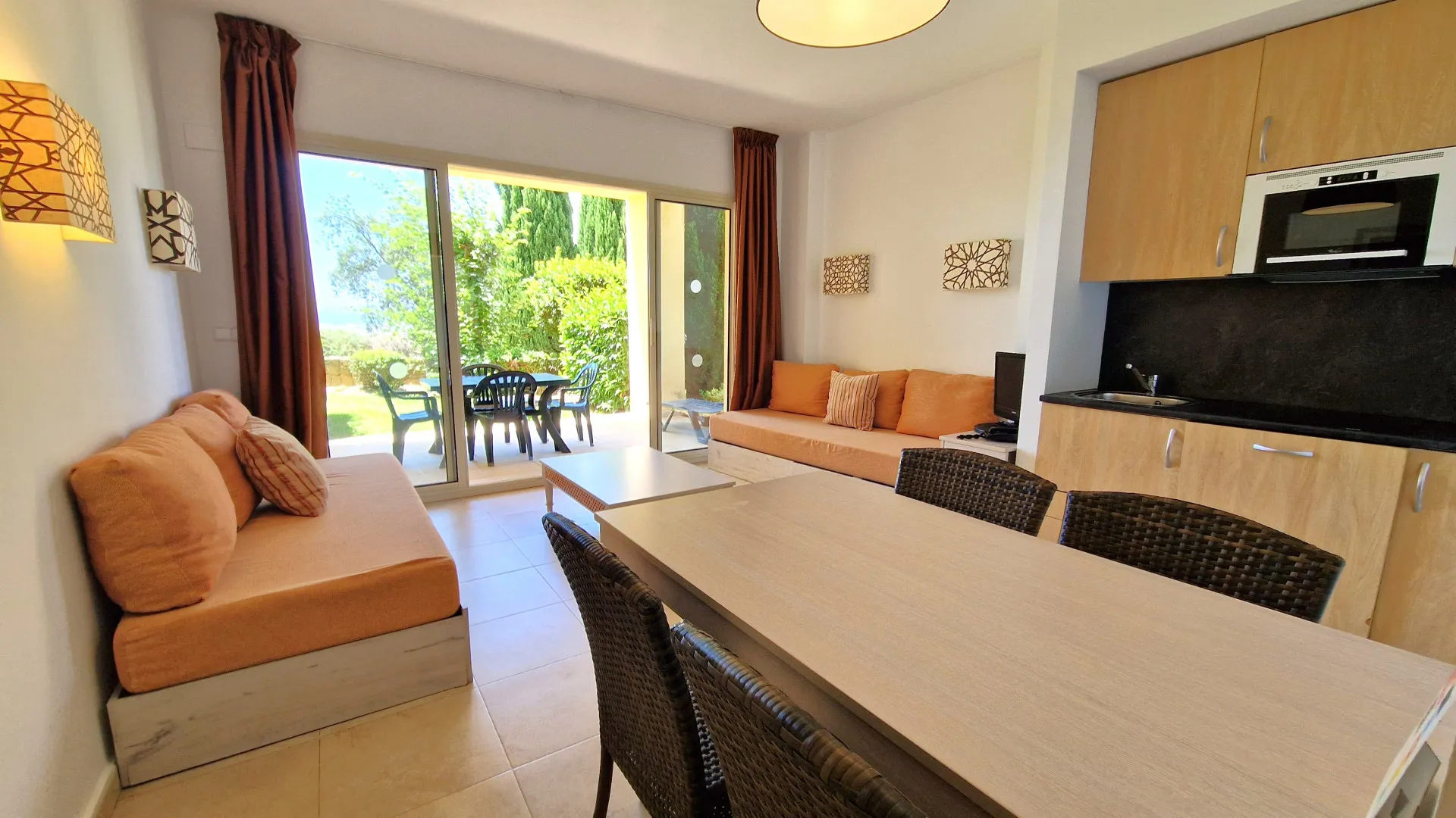 Bahia de las Rocas, apartamento planta baja con 1 dormitorio a la venta