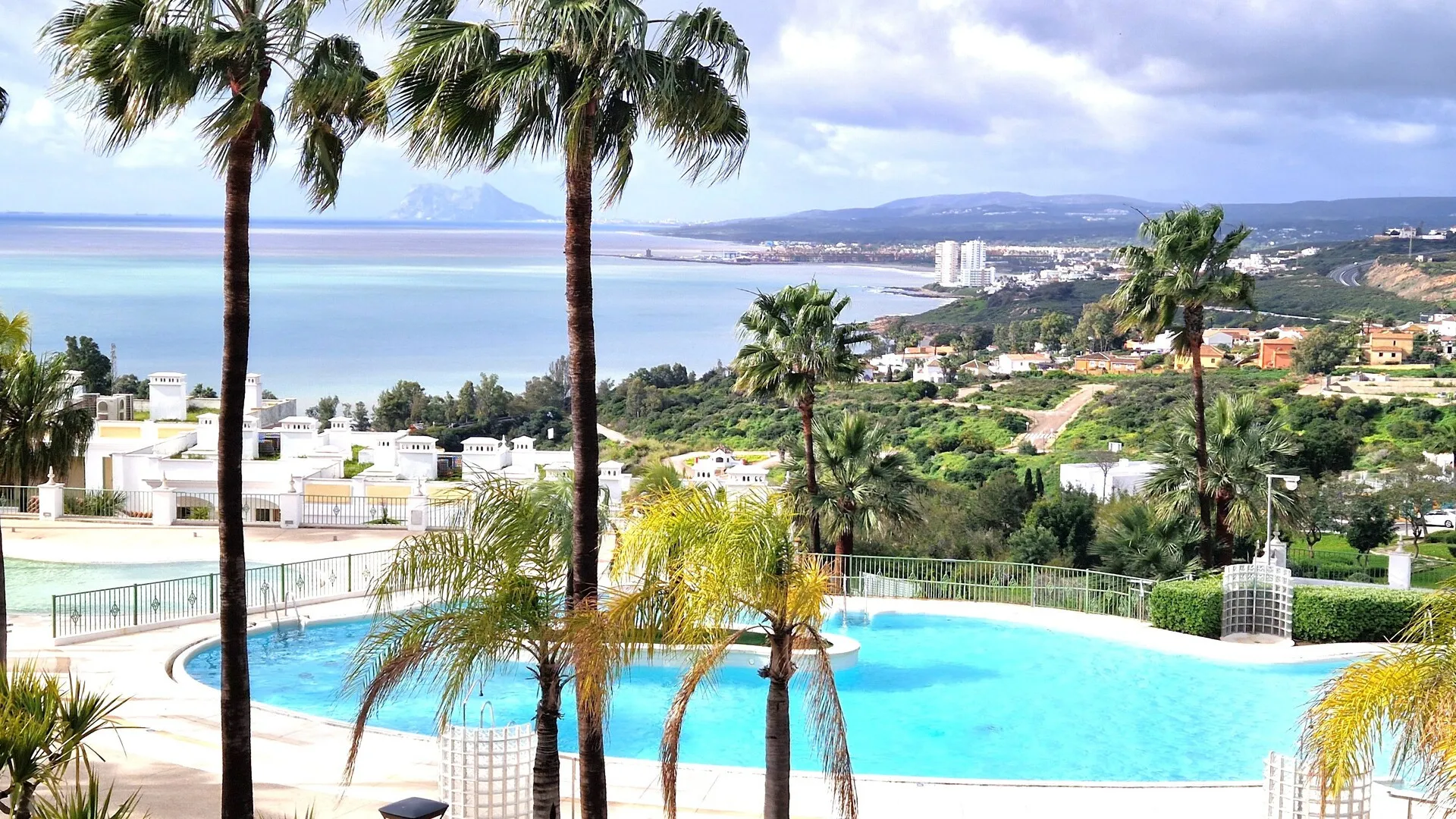 Bahia de las Rocas, atico duplex en venta de 3 dormitorios