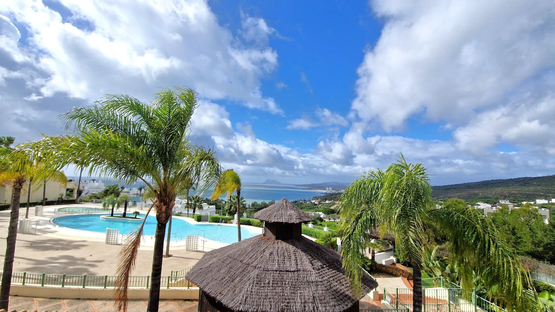 Bahia de las Rocas, atico duplex en venta de 3 dormitorios