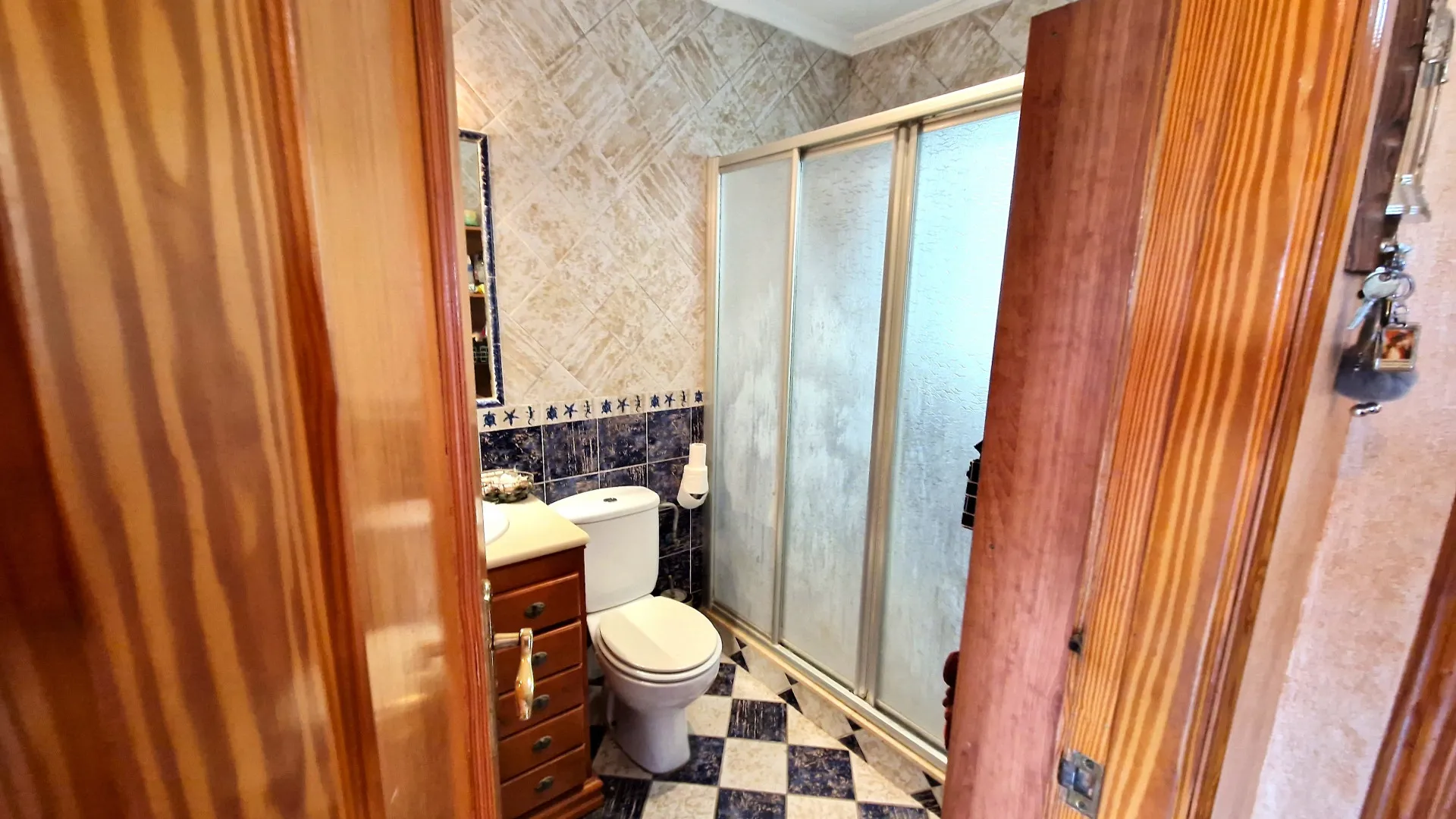 For sale Manilva Pueblo 6 bedrooms semi detached house