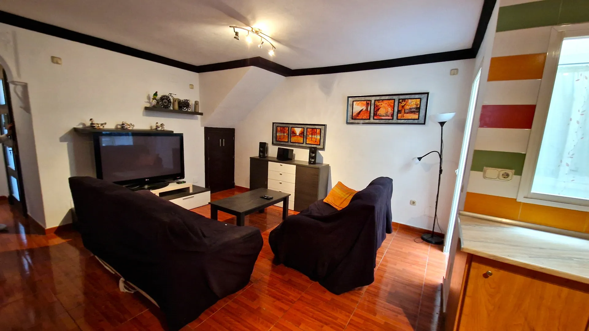 For sale Manilva Pueblo 6 bedrooms semi detached house