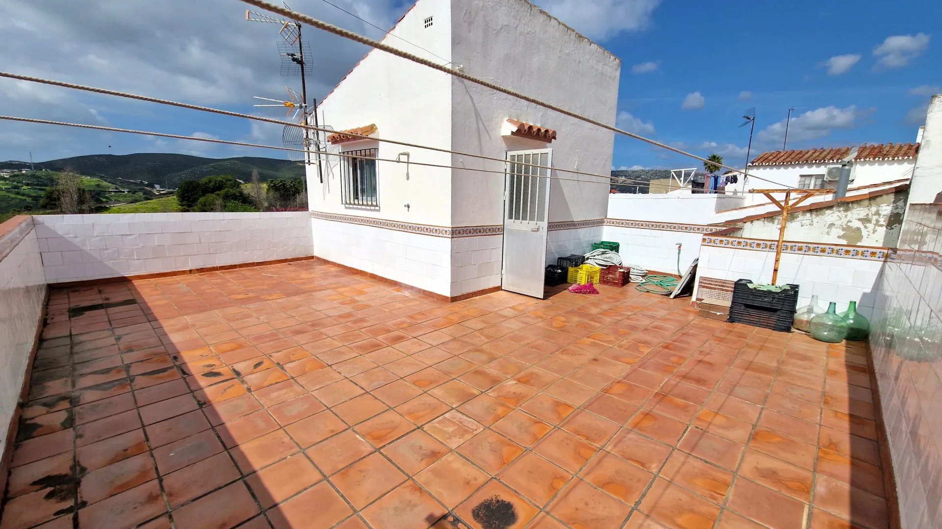 For sale Manilva Pueblo 6 bedrooms semi detached house