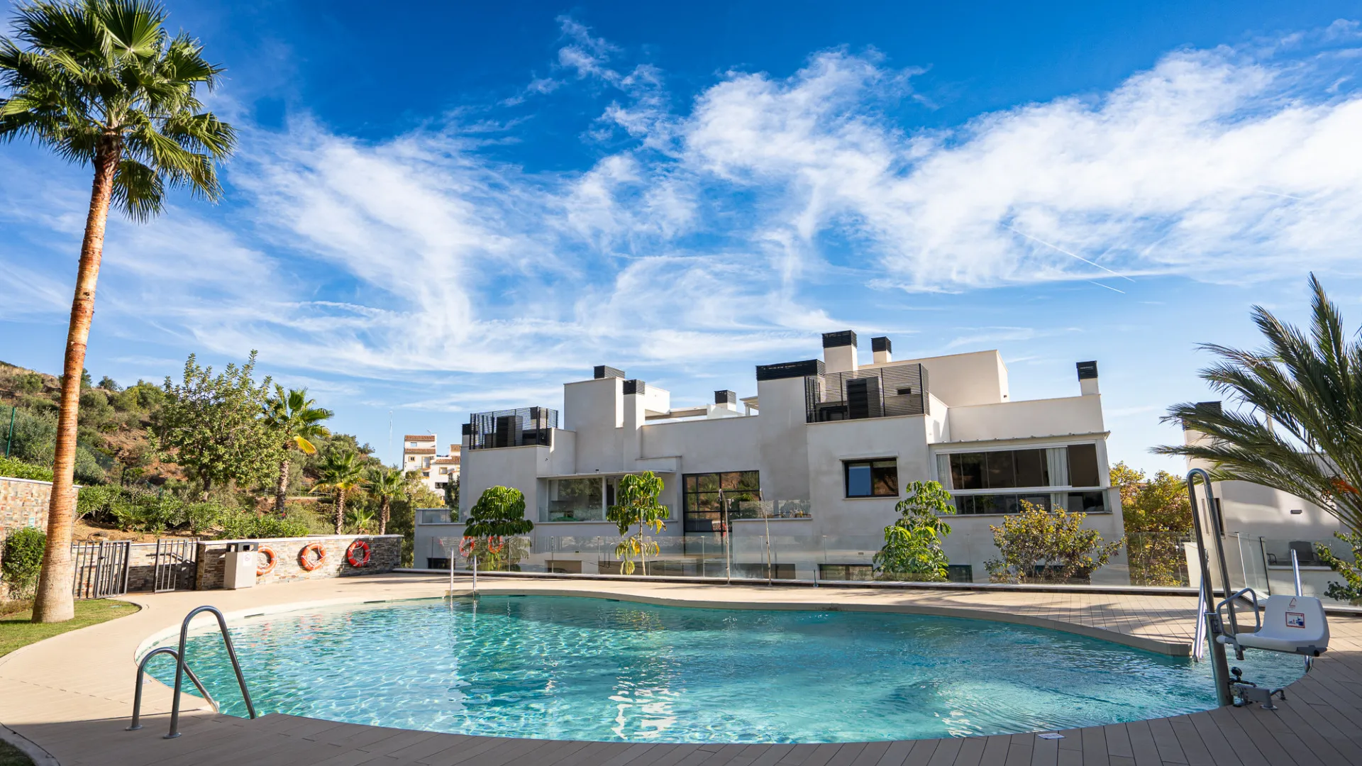 For sale duplex penthouse in Marbella