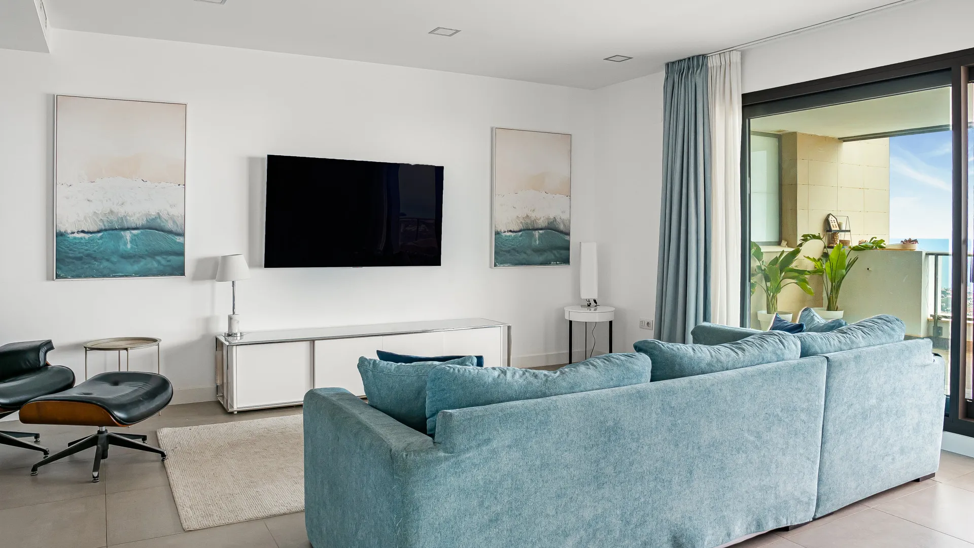 Apartamento con 3 dormitorios en venta en Benalmadena