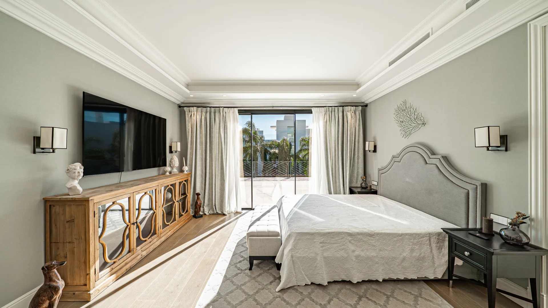 Comprar villa de 6 dormitorios en Los Flamingos