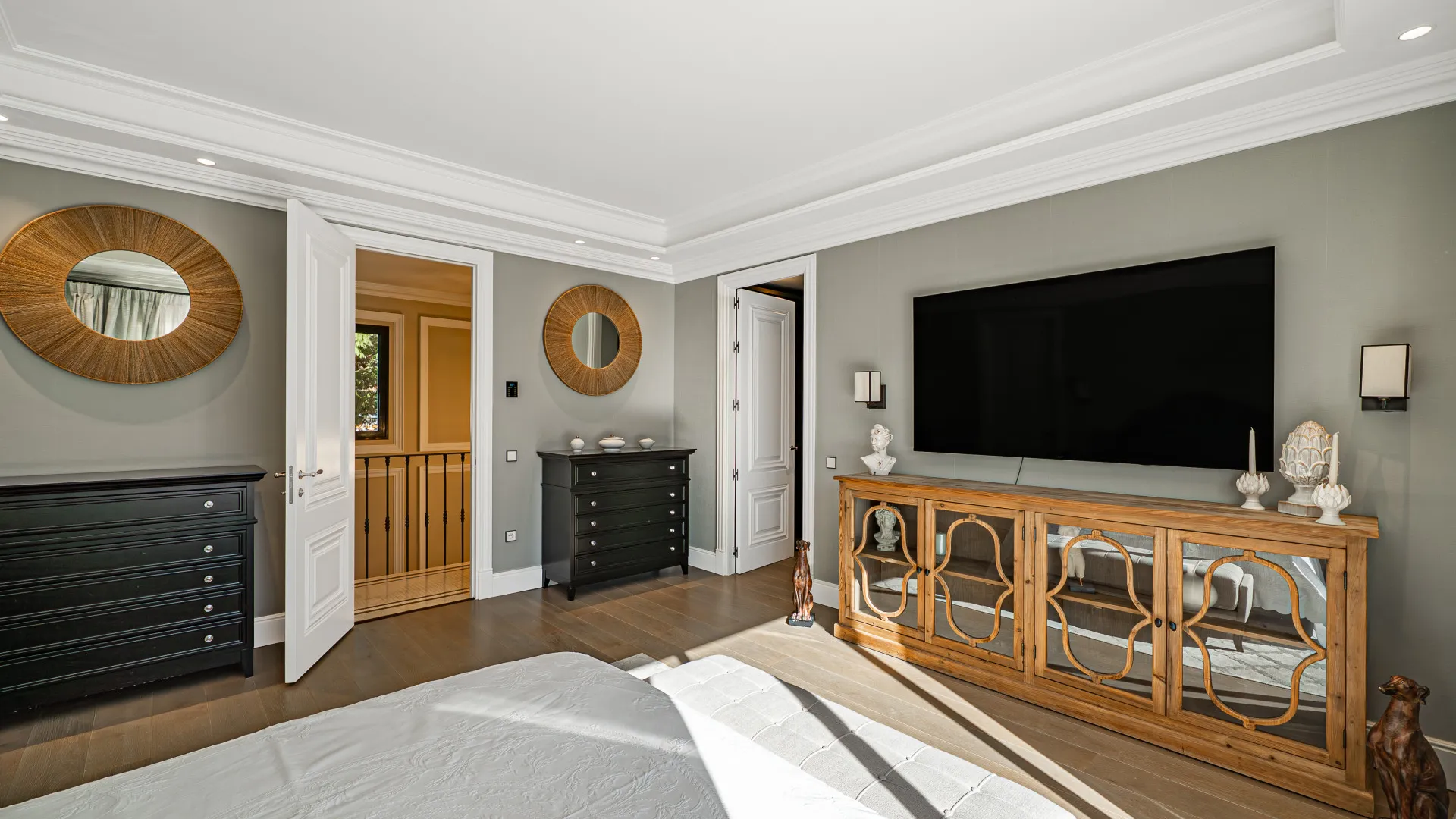 Comprar villa de 6 dormitorios en Los Flamingos