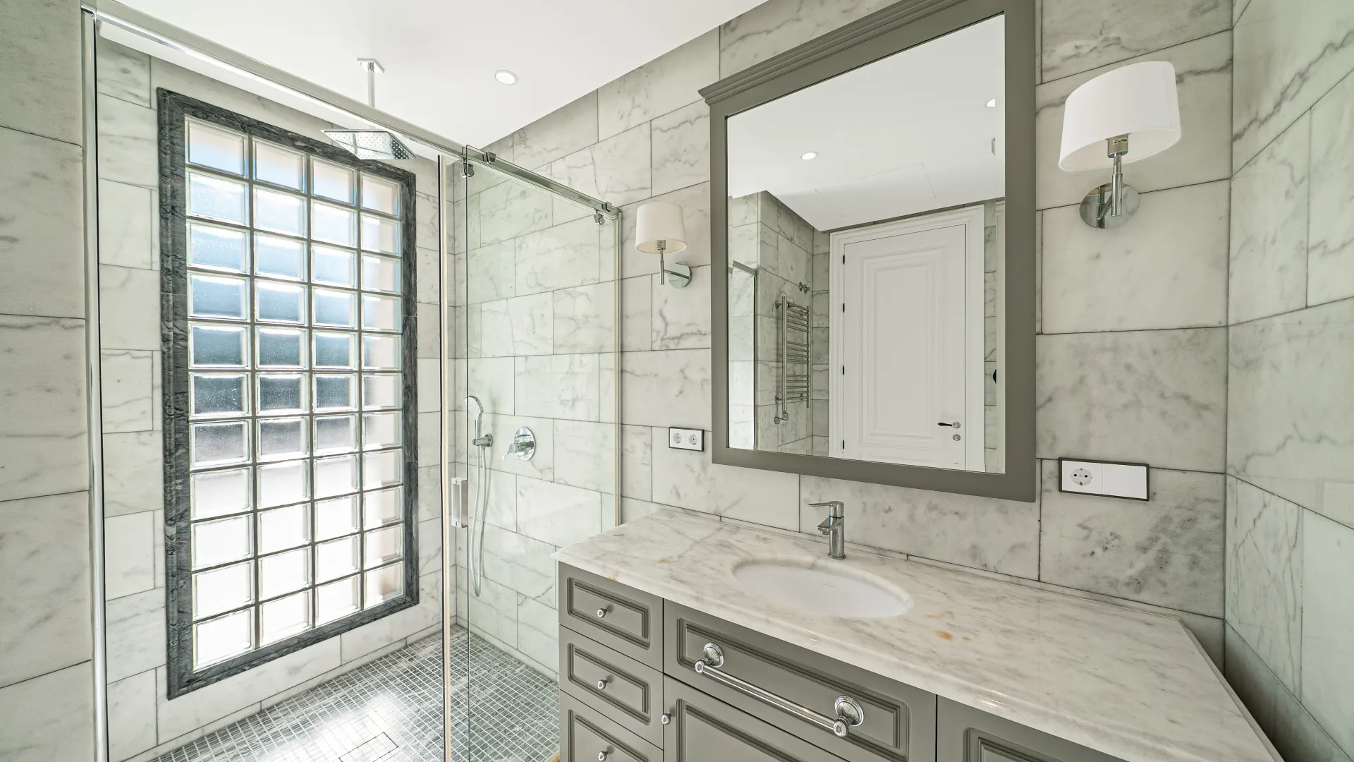 Comprar villa de 6 dormitorios en Los Flamingos