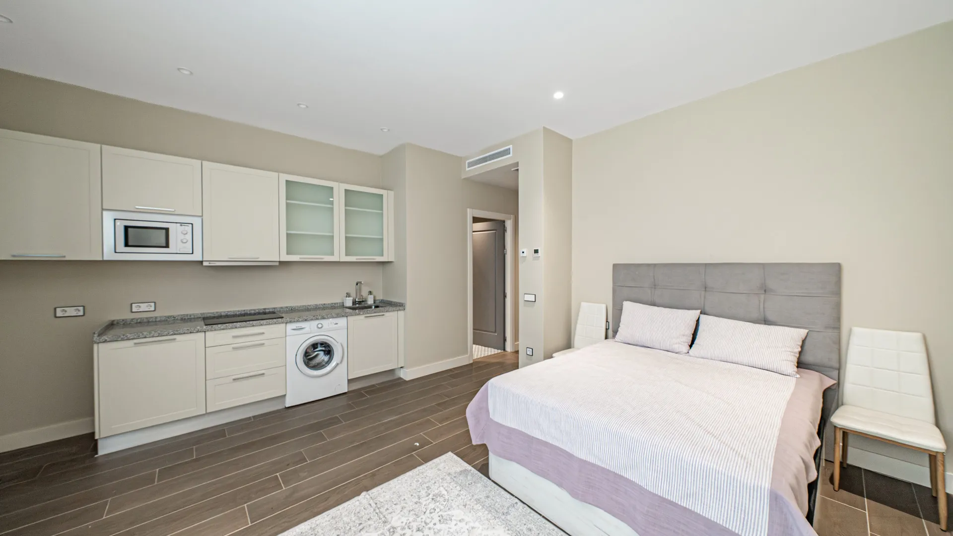 Comprar villa de 6 dormitorios en Los Flamingos