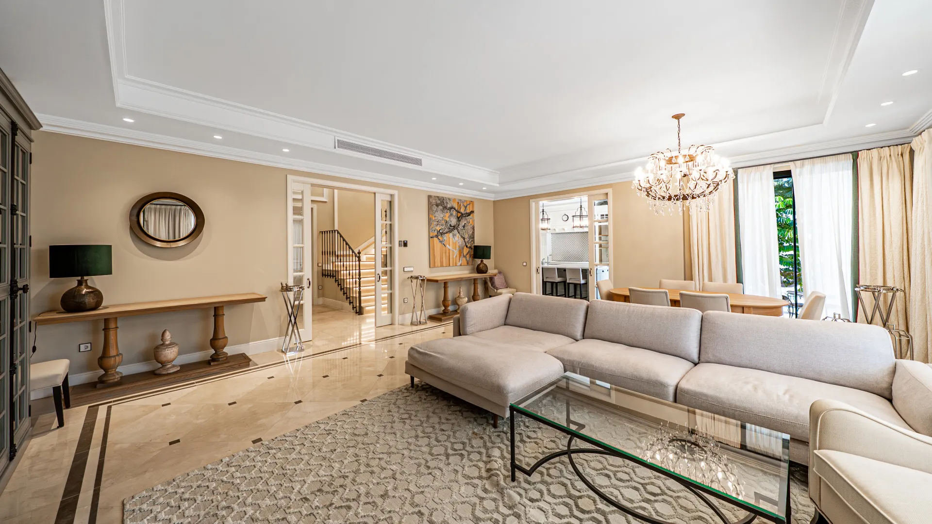 Comprar villa de 6 dormitorios en Los Flamingos