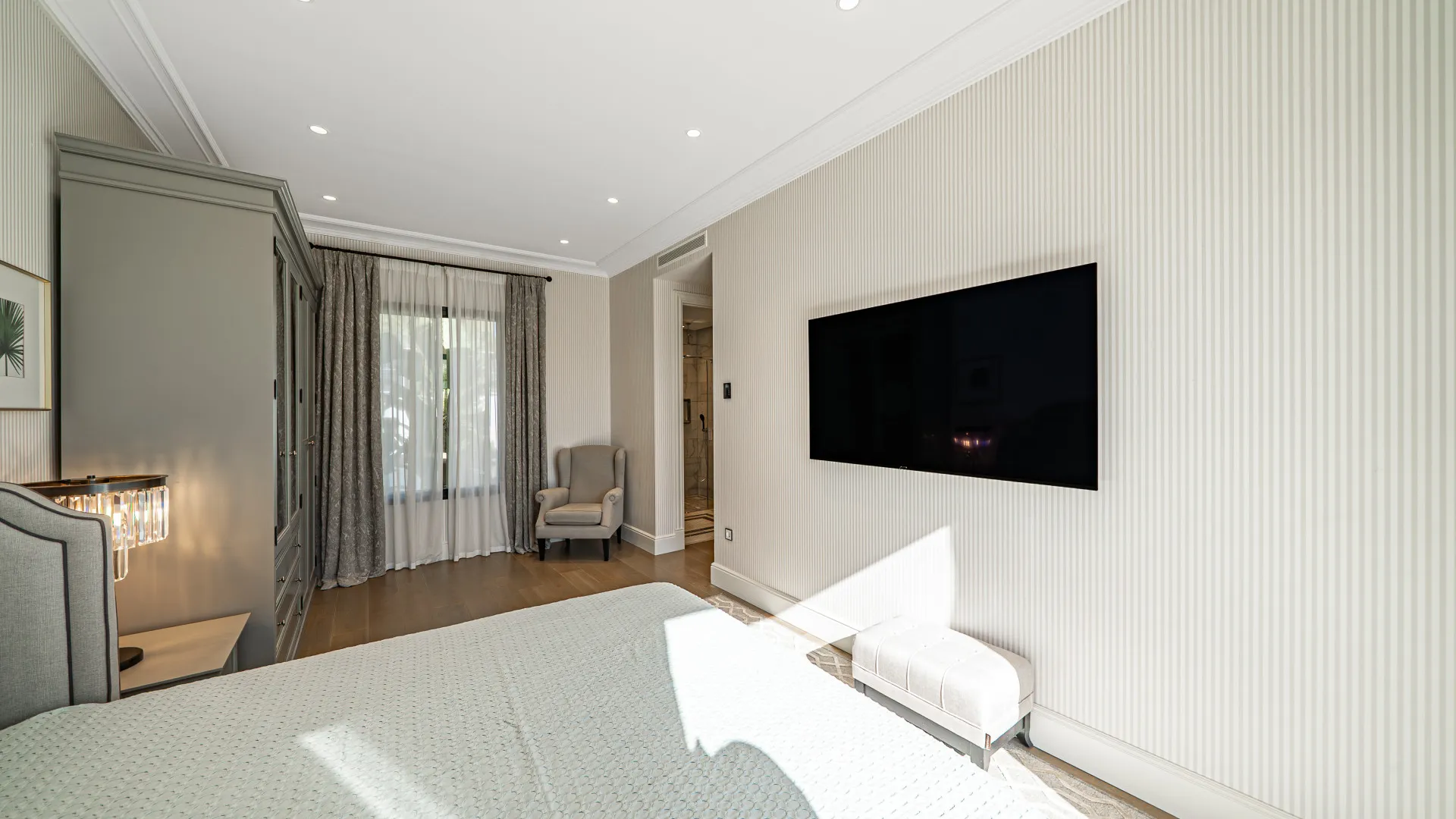 Comprar villa de 6 dormitorios en Los Flamingos