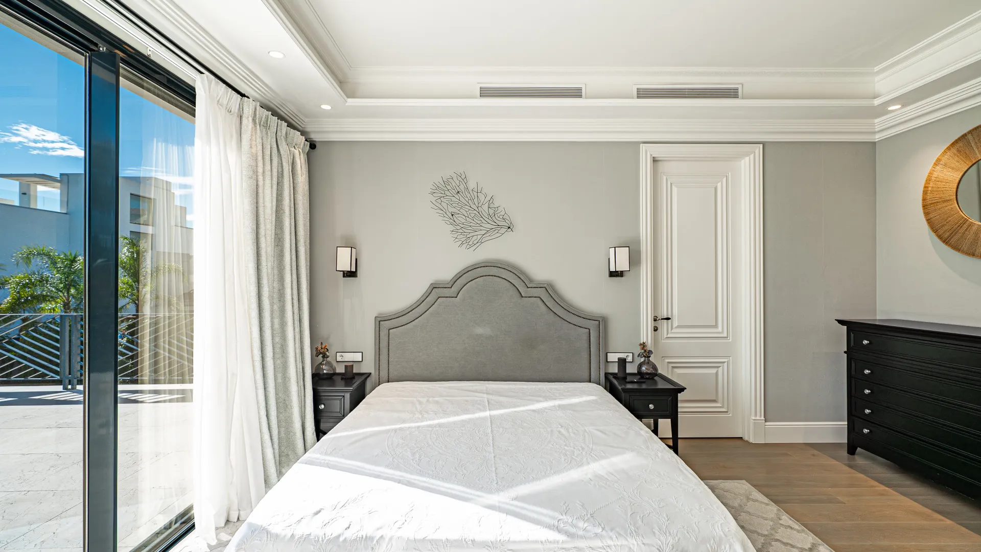 Comprar villa de 6 dormitorios en Los Flamingos