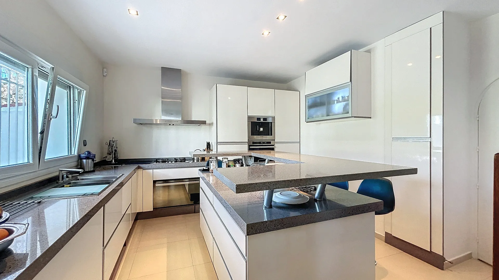 Villa con 3 dormitorios en venta en Guadalmina Alta