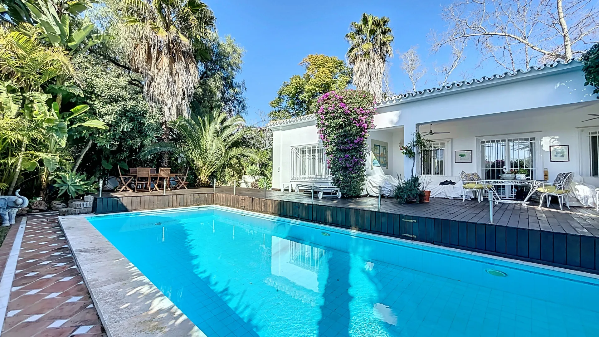 Villa con 3 dormitorios en venta en Guadalmina Alta