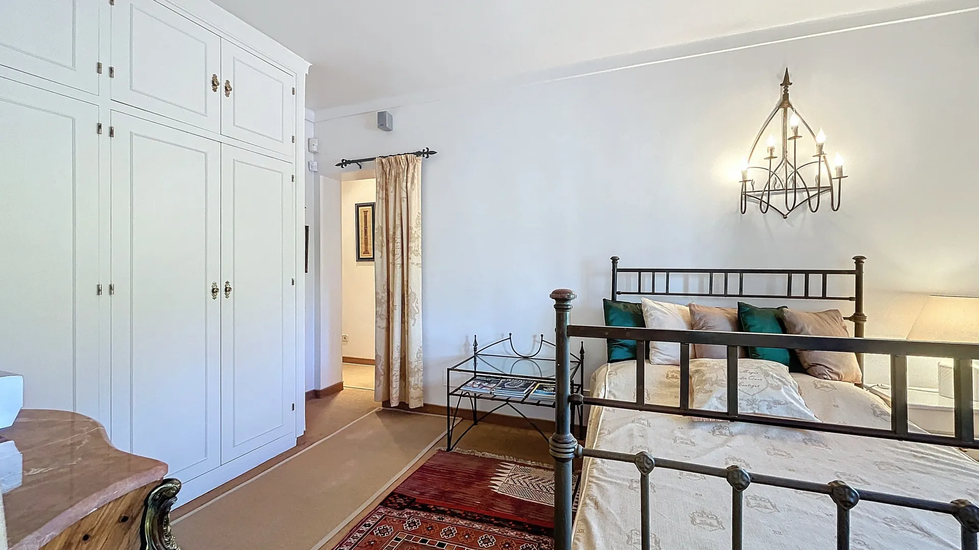 Villa con 3 dormitorios en venta en Guadalmina Alta
