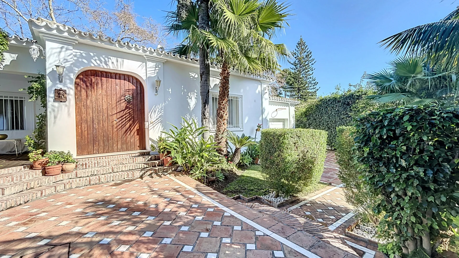 Villa con 3 dormitorios en venta en Guadalmina Alta
