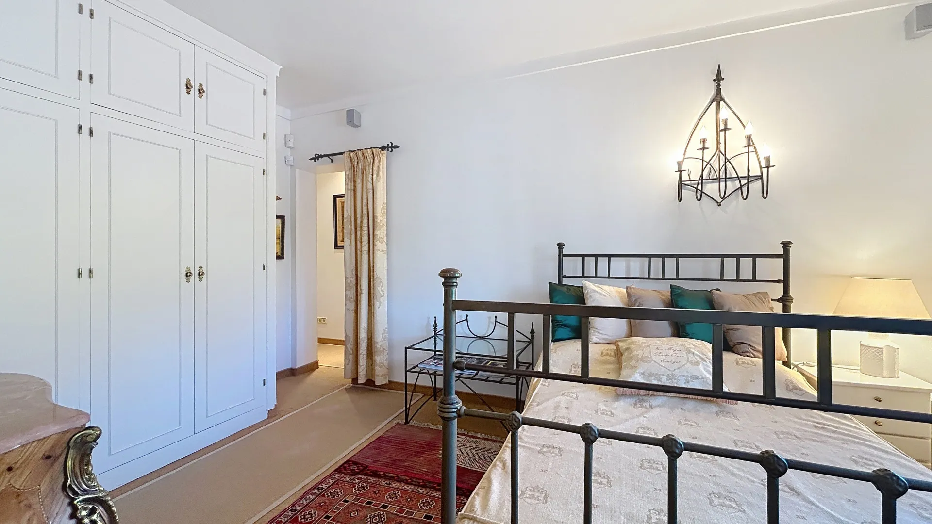 Villa con 3 dormitorios en venta en Guadalmina Alta