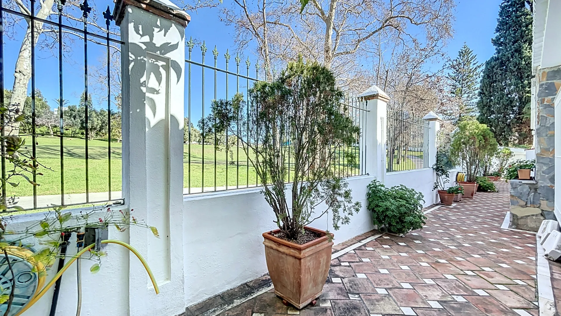 Villa con 3 dormitorios en venta en Guadalmina Alta