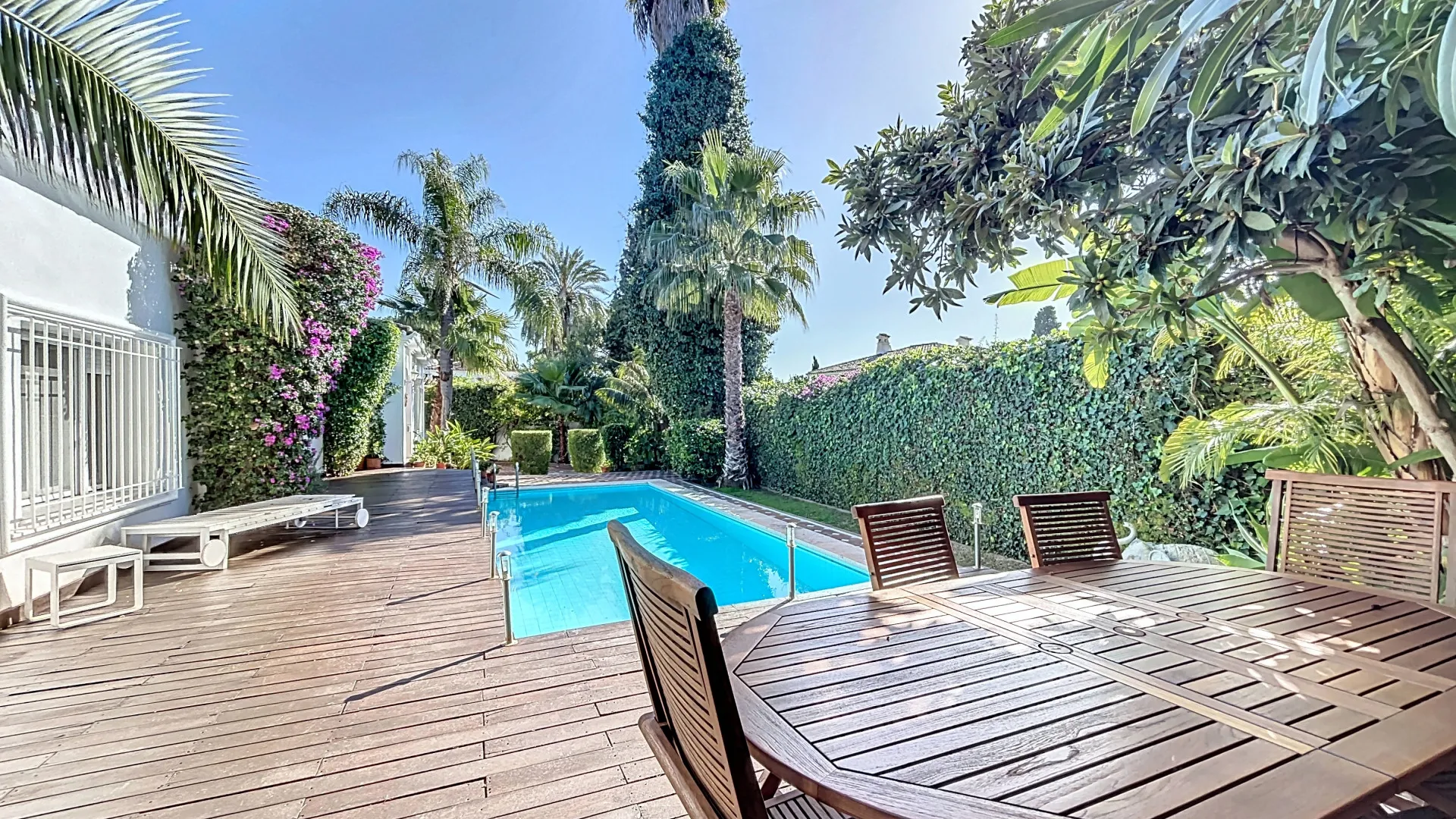 Villa con 3 dormitorios en venta en Guadalmina Alta