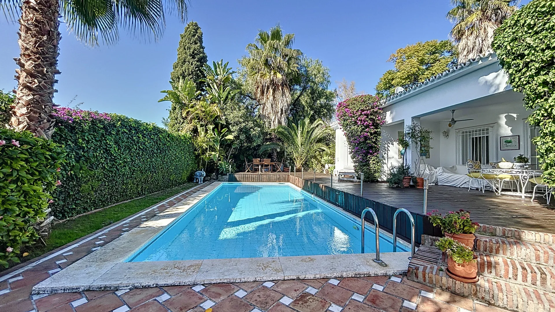 Villa con 3 dormitorios en venta en Guadalmina Alta