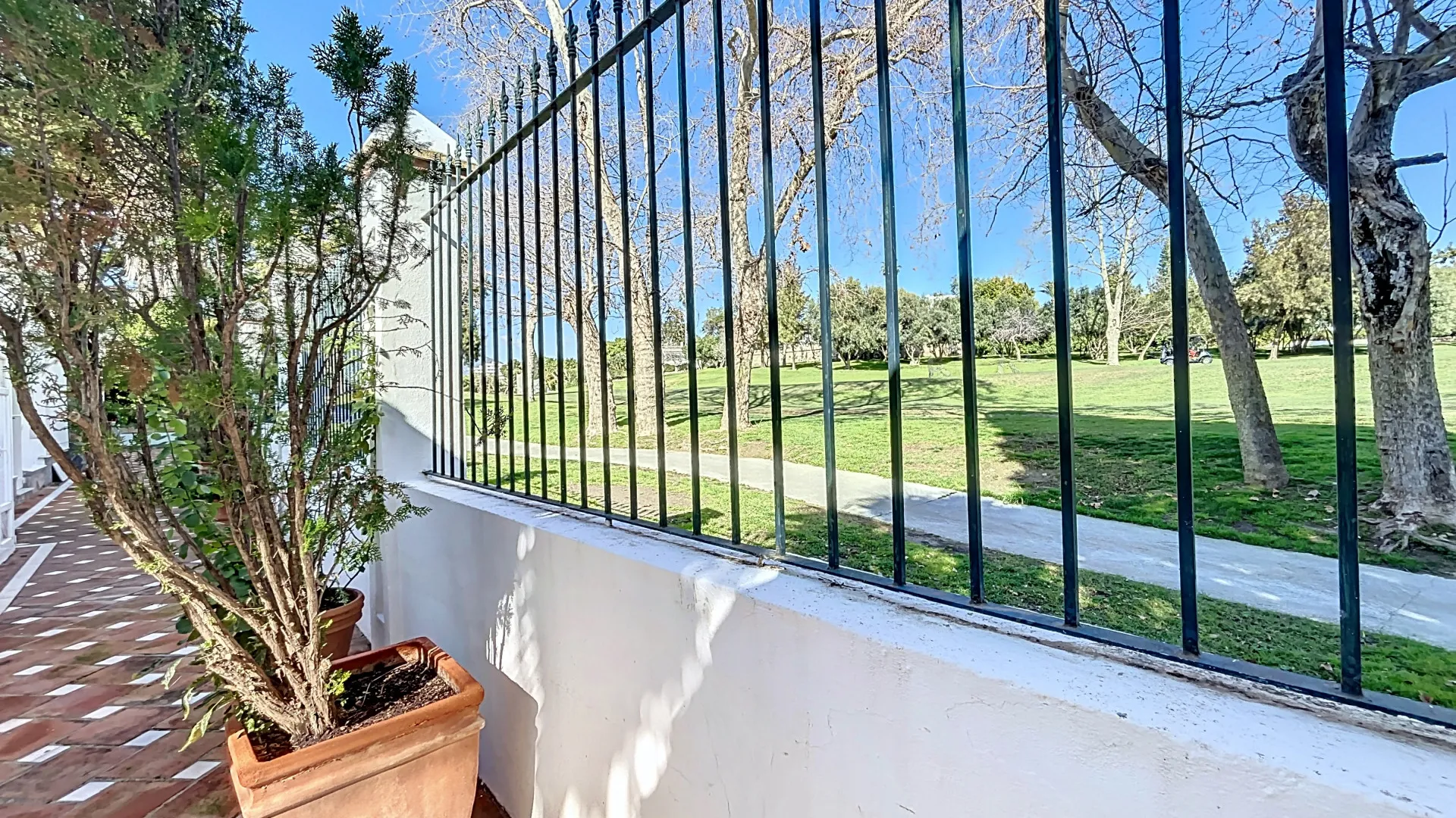 Villa con 3 dormitorios en venta en Guadalmina Alta