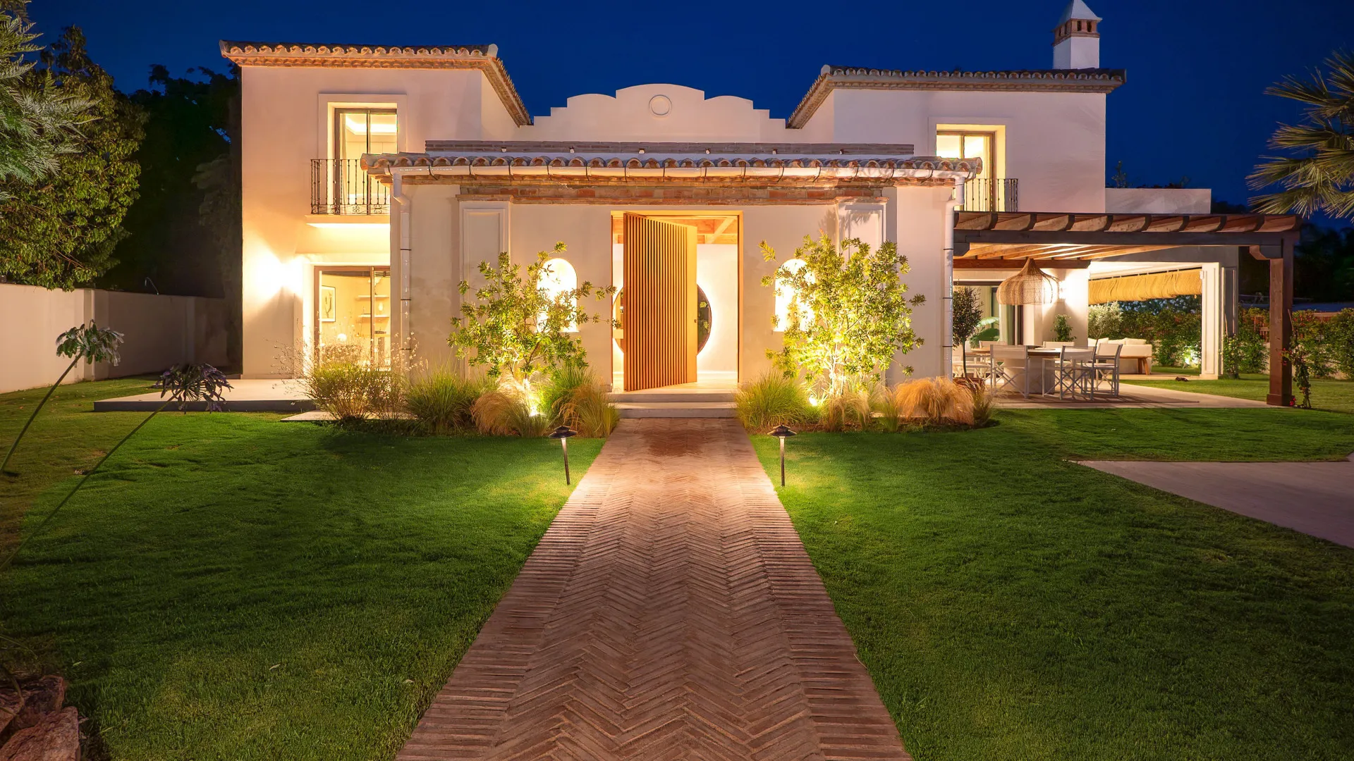 Casasola 6 bedrooms villa for sale