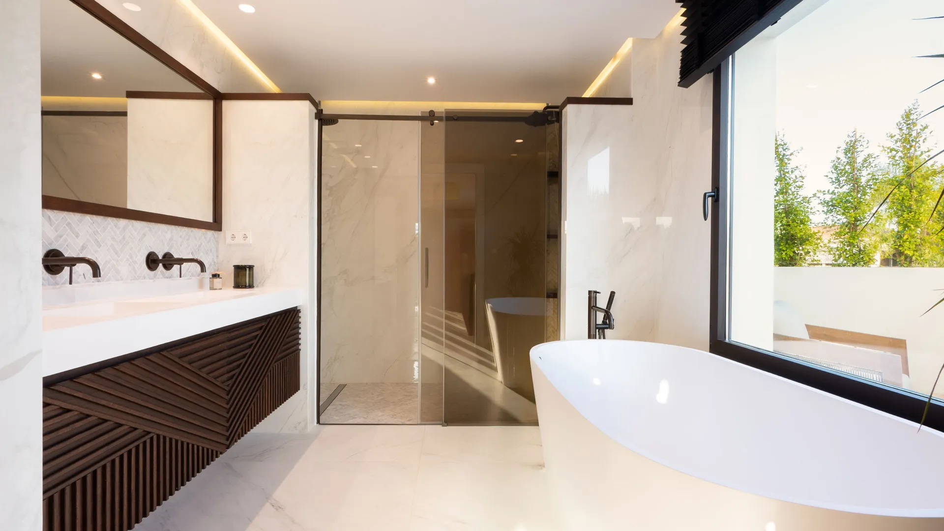 Casasola 6 bedrooms villa for sale