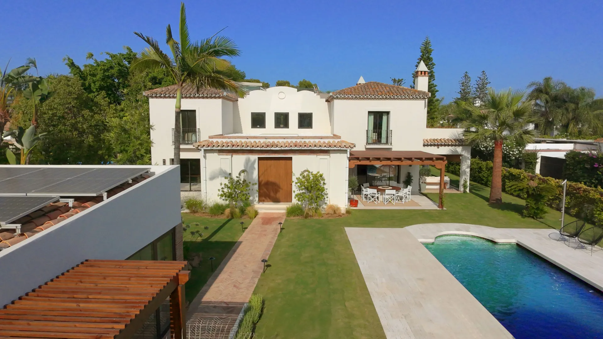 Casasola 6 bedrooms villa for sale