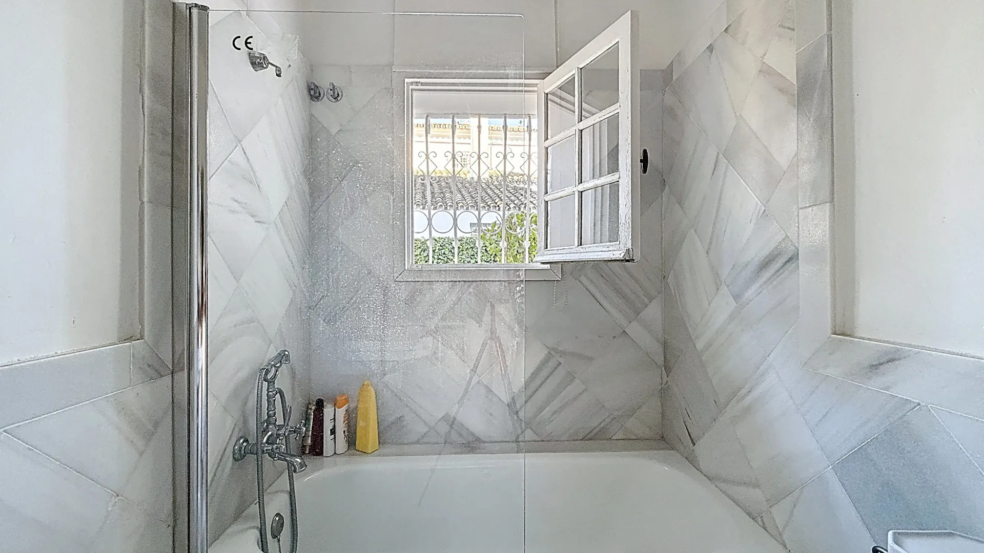 Guadalmina Alta 4 bedrooms villa for sale
