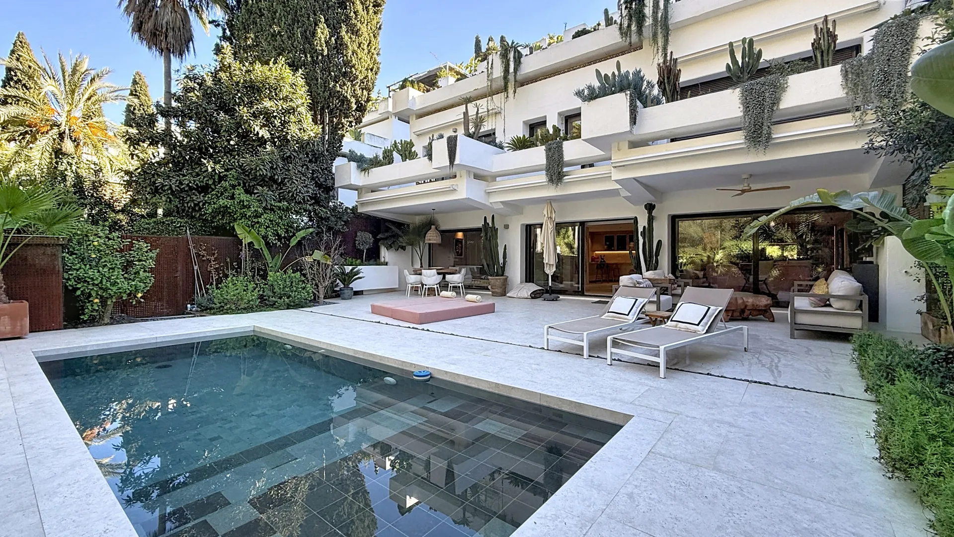 Apartamento de 3 dormitorios en venta en Kings Hills